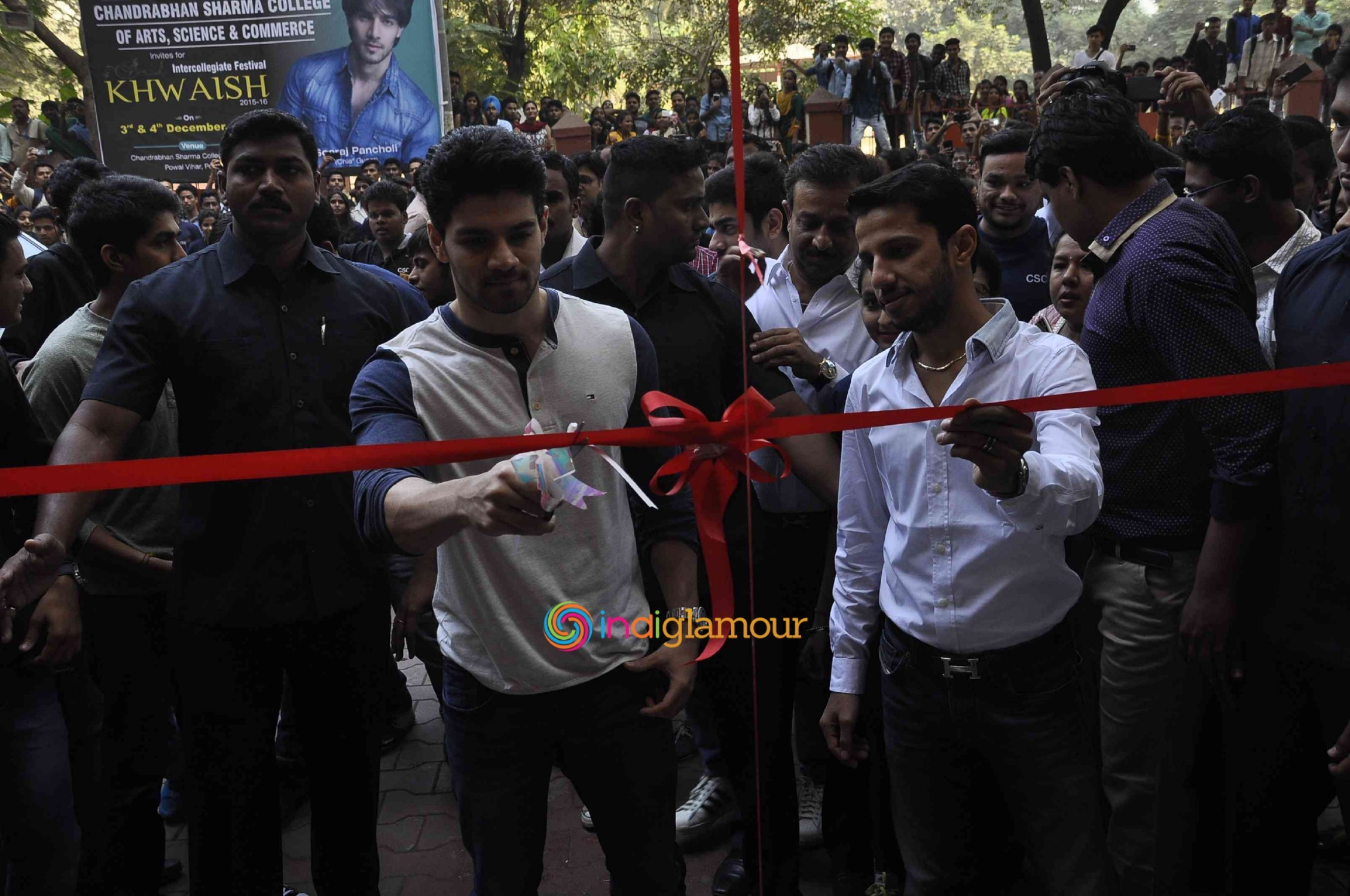 Sooraj Pancholi Attend College Festival Event hd photo
