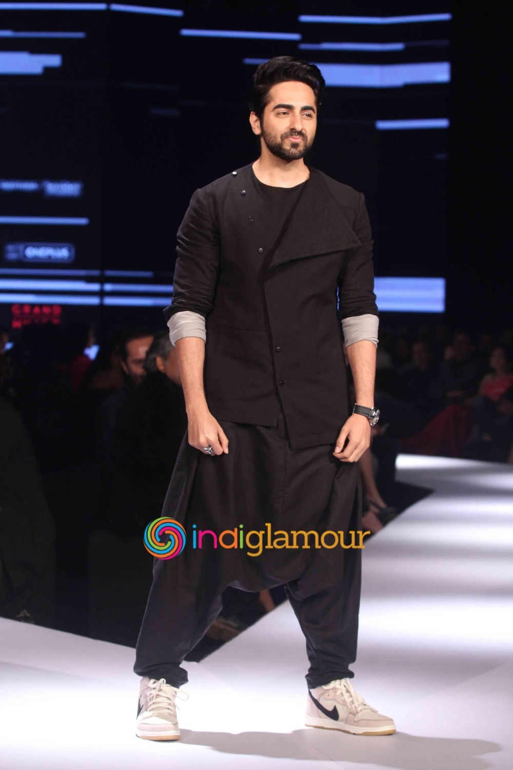 Ranveer Singh Rocks the Ramp at GQ Fashion Nights 2015 Event hd photo