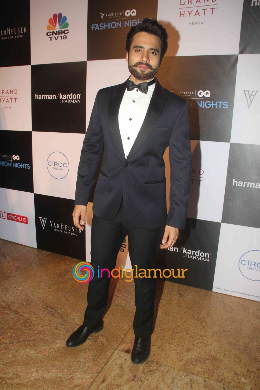 Ranveer Singh Rocks the Ramp at GQ Fashion Nights 2015 Event hd photo