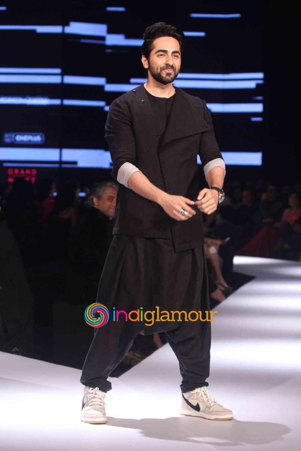 Ranveer Singh Rocks the Ramp at GQ Fashion Nights 2015 Event hd photo