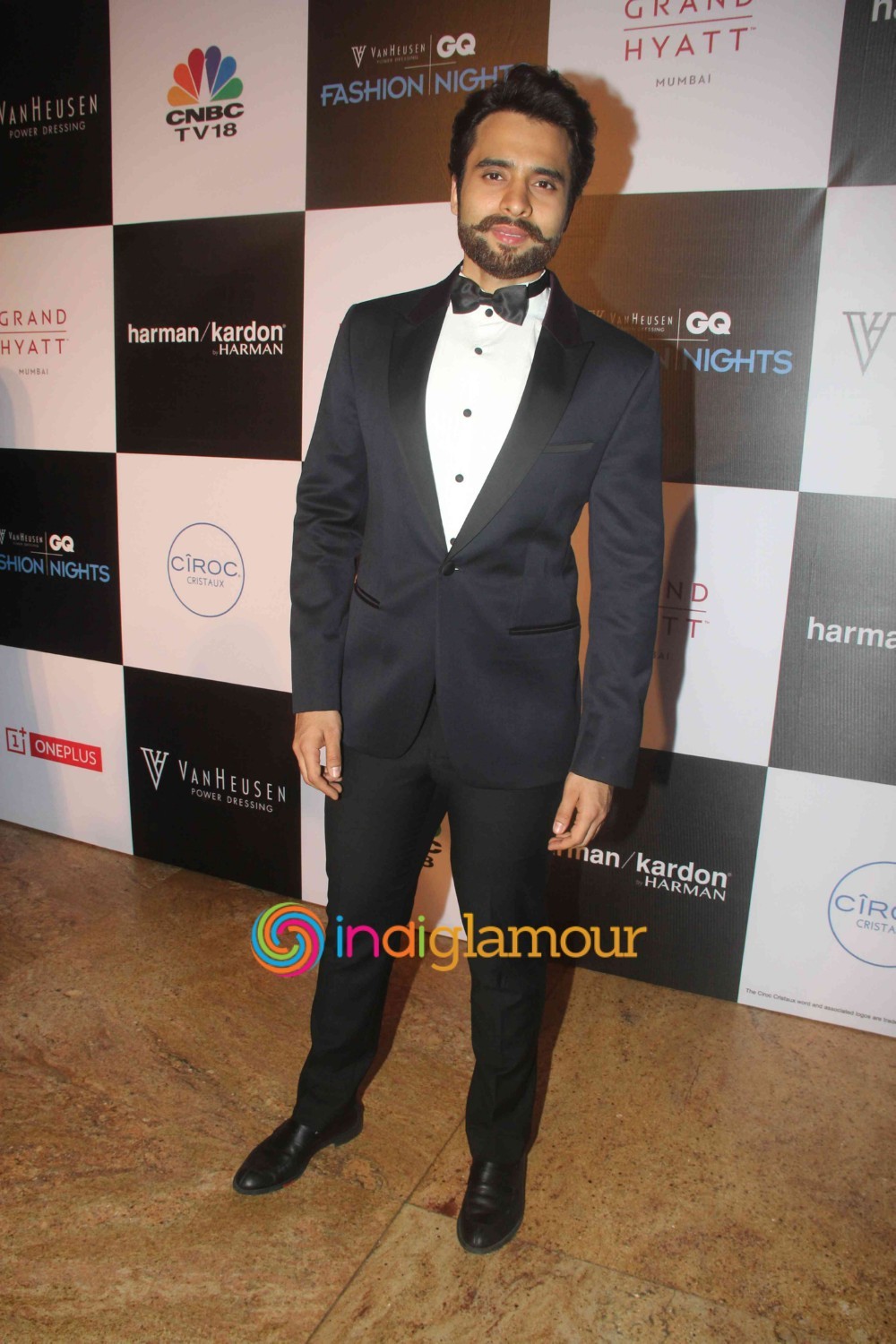 Ranveer Singh Rocks the Ramp at GQ Fashion Nights 2015 Event hd photo