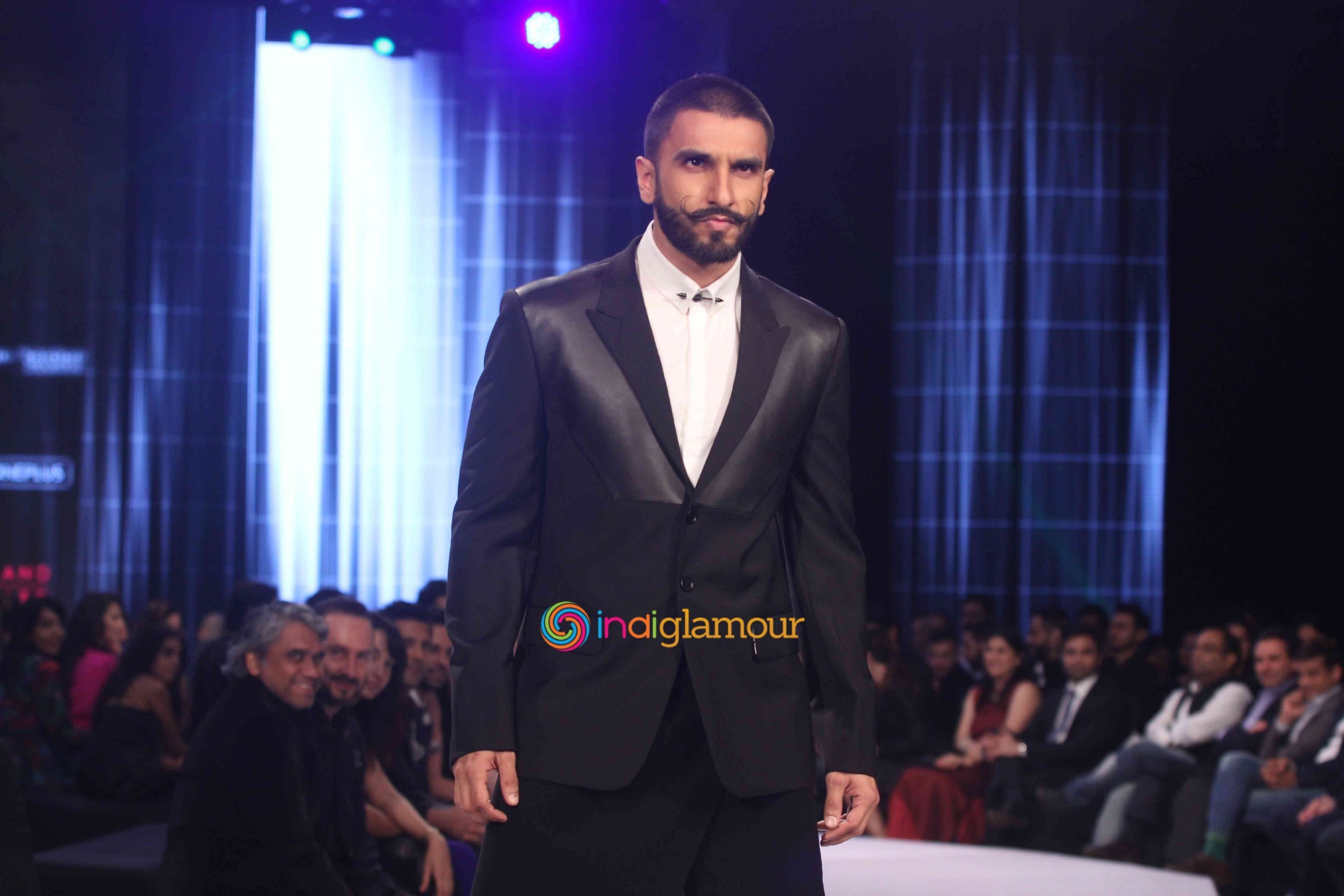 Ranveer Singh Rocks the Ramp at GQ Fashion Nights 2015 Event hd photo