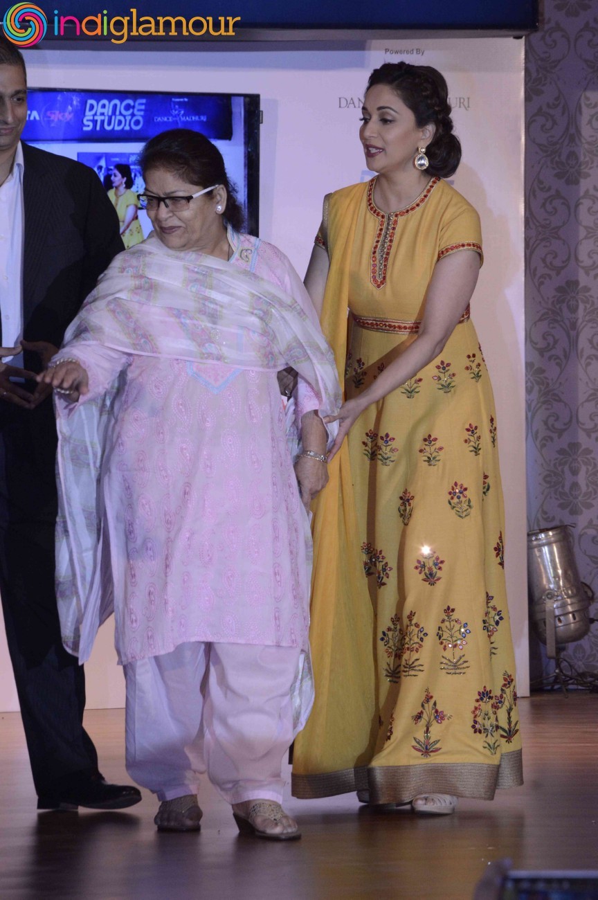 Madhuri Dixit at Tata Sky launches Dance Studio Event Stills Event hd photo