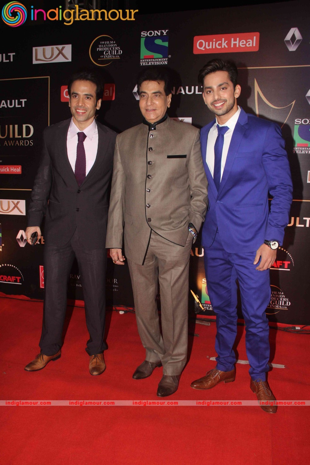 Red Carpet Pictures of Renault Sony Guild Film Award 2015 Event Photos Event hd photo