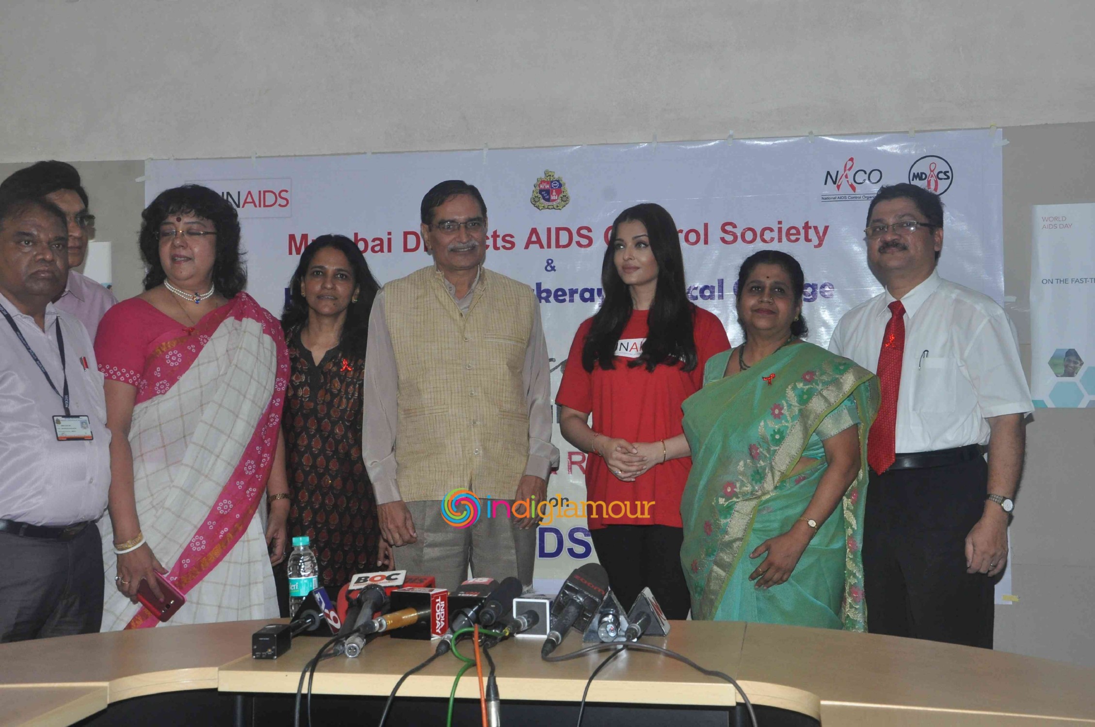 Aishwarya Rai Create Awareness On World AIDS Day Event hd photo