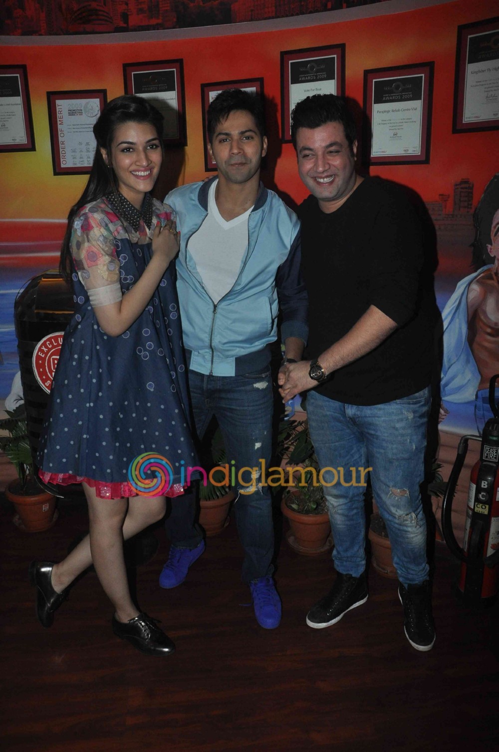 Promotion of Dilwale at Radio Red FM Event hd photo