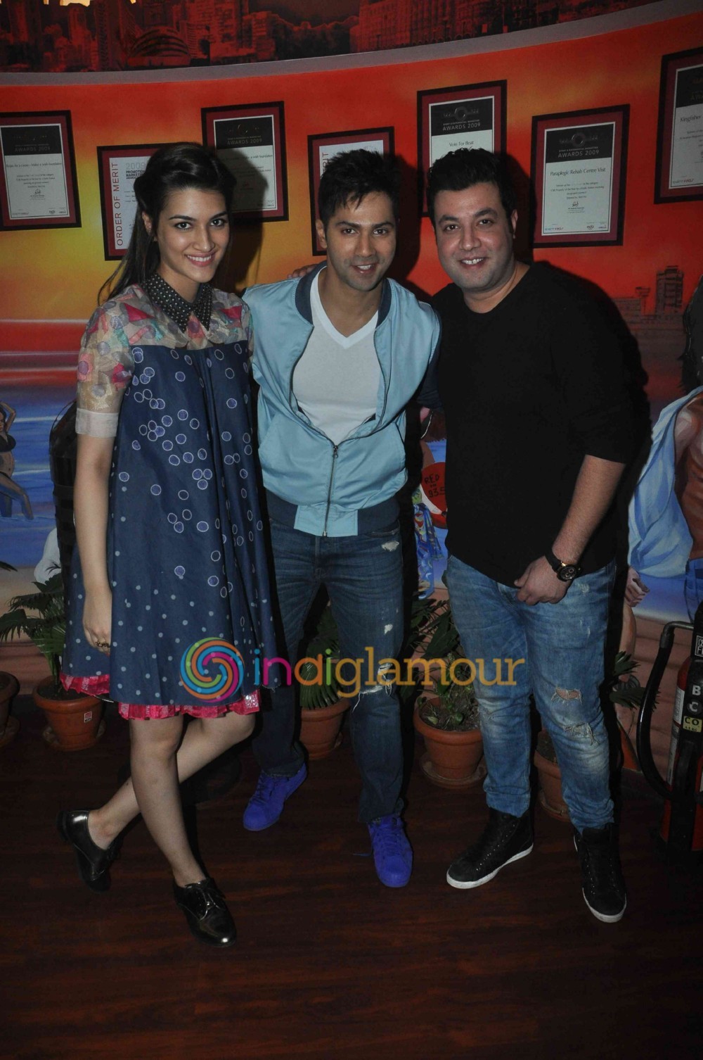 Promotion of Dilwale at Radio Red FM Event hd photo