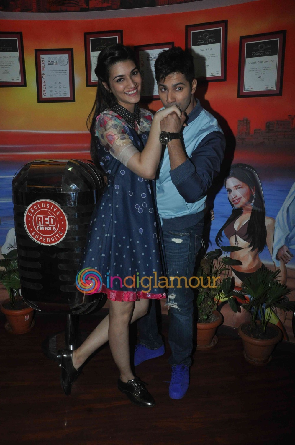 Promotion of Dilwale at Radio Red FM Event hd photo