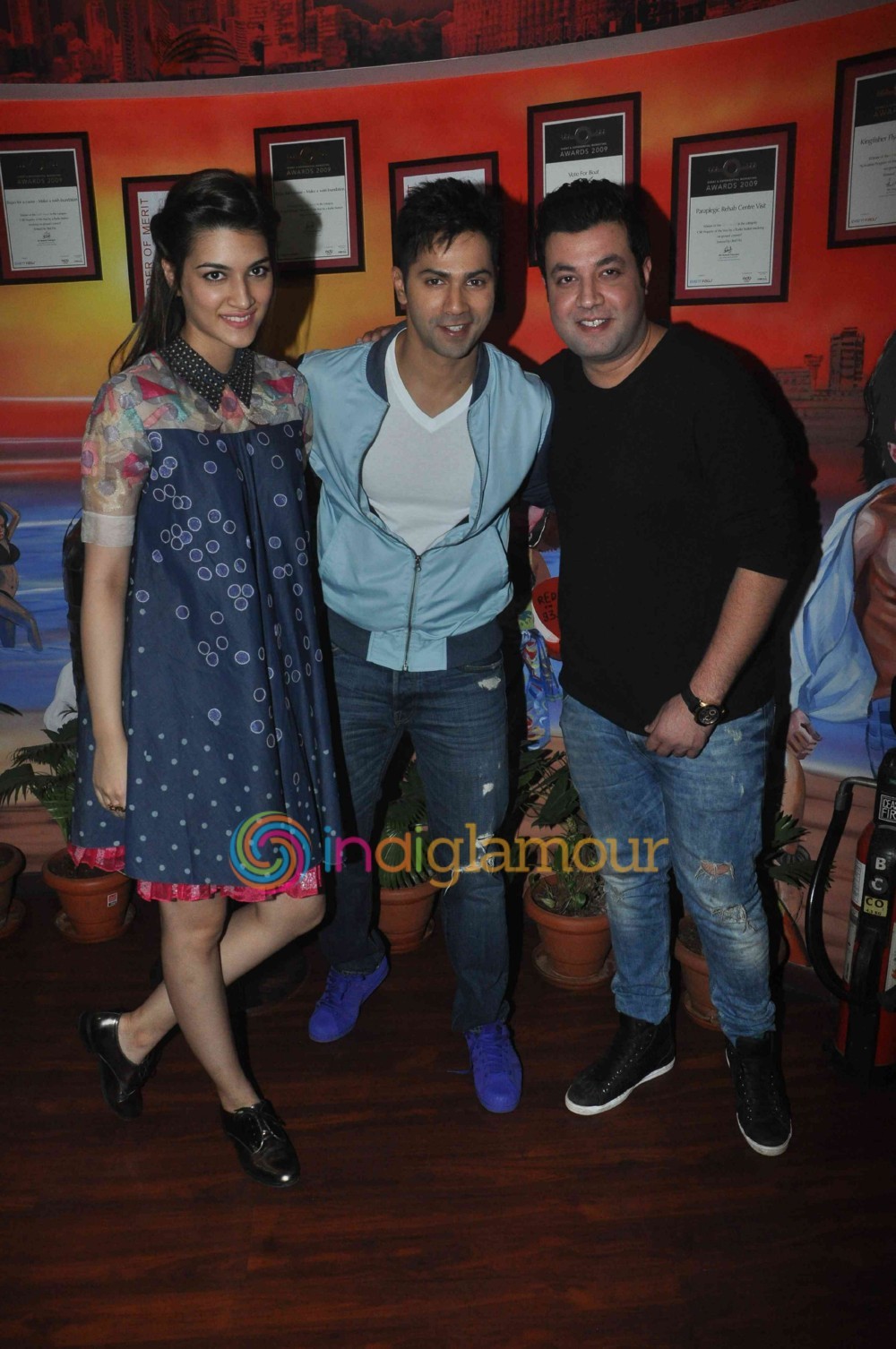 Promotion of Dilwale at Radio Red FM Event hd photo