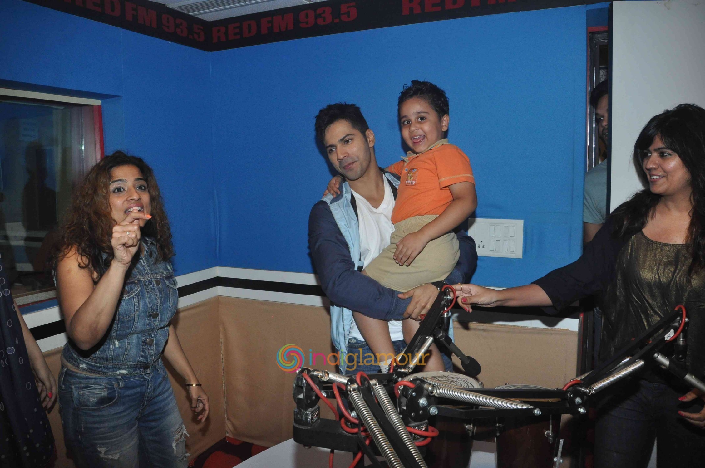 Promotion of Dilwale at Radio Red FM Event hd photo