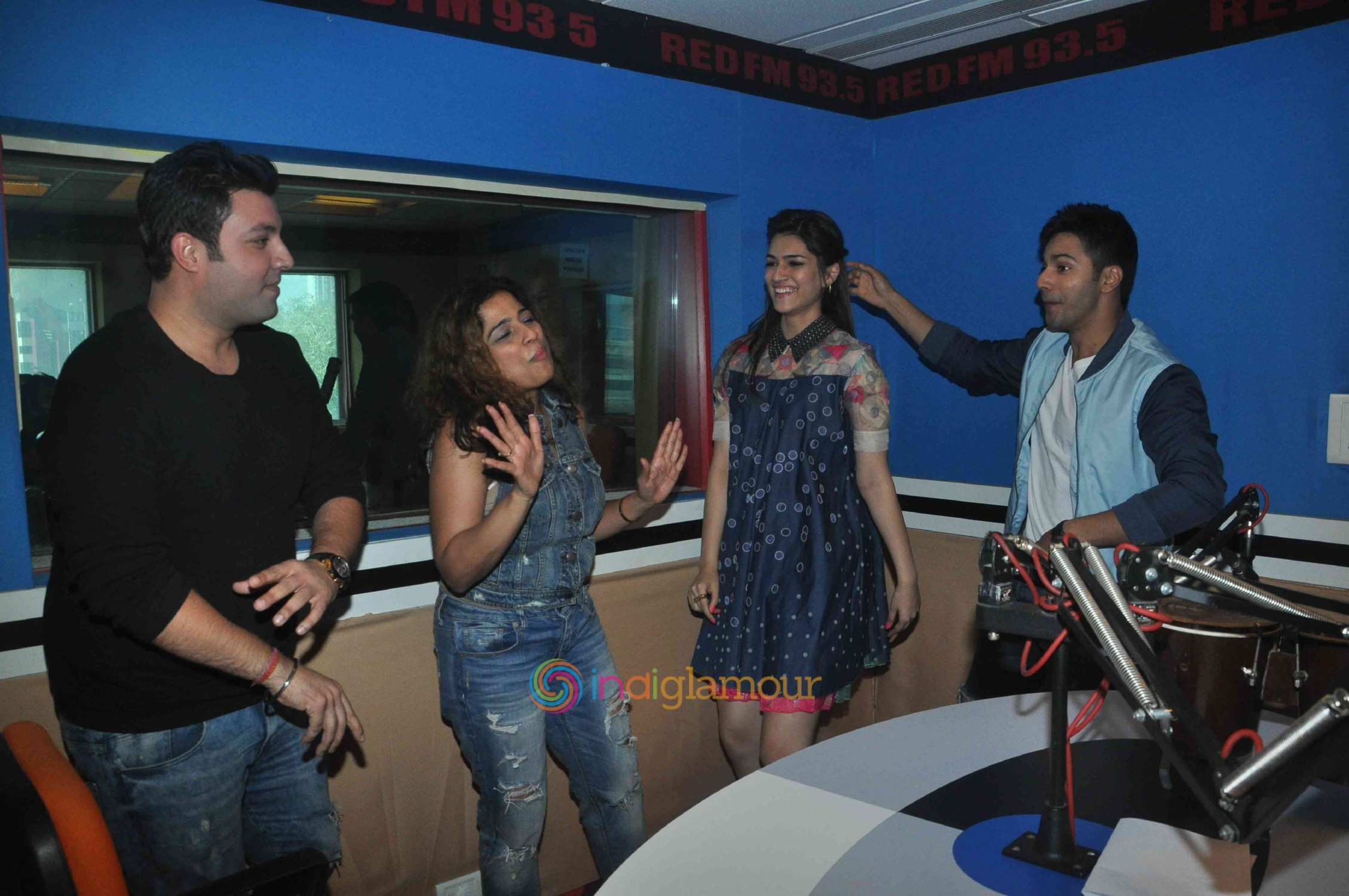Promotion of Dilwale at Radio Red FM Event hd photo