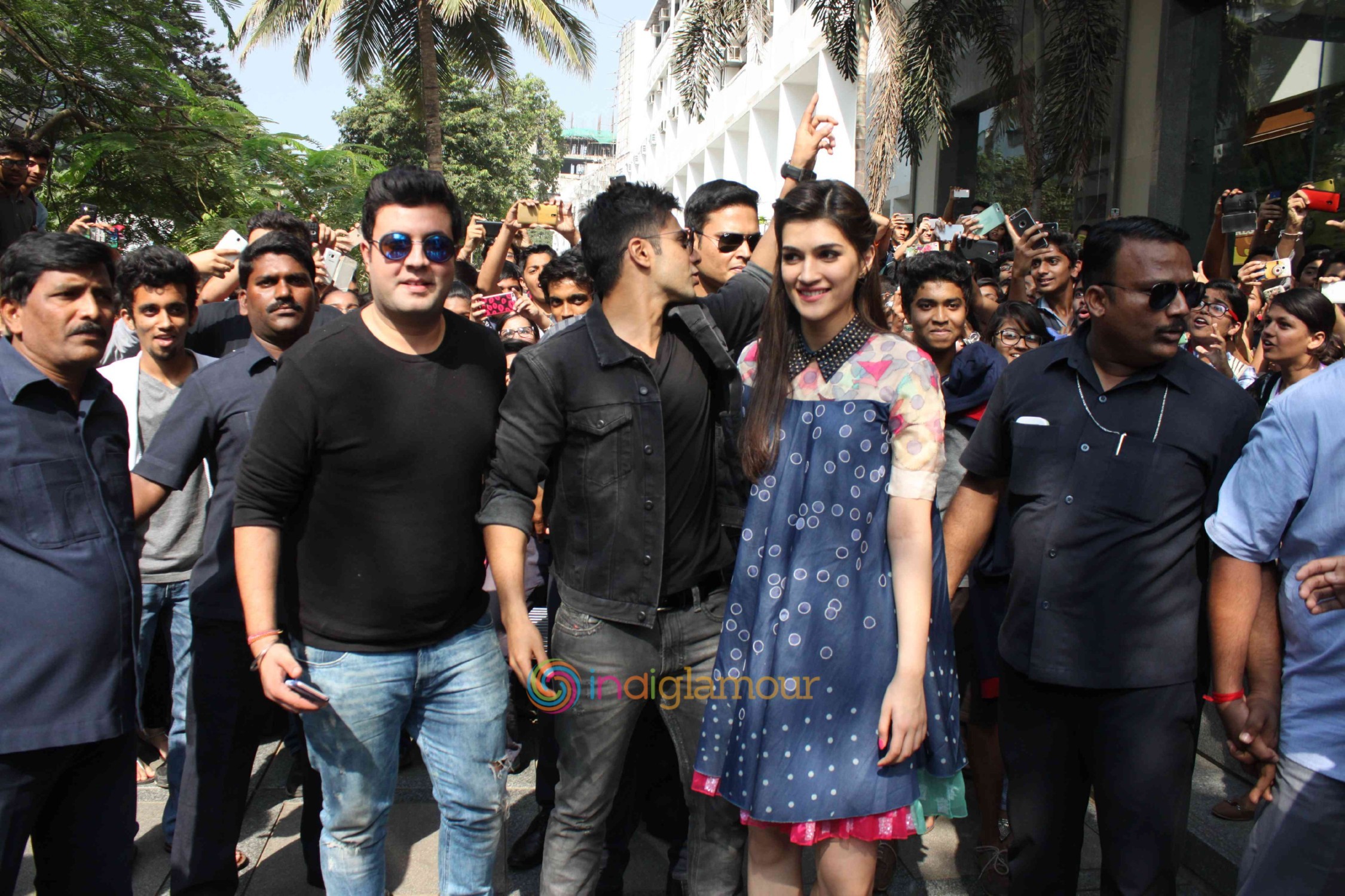 Promotion of Diwale at Mithibai College Event hd photo