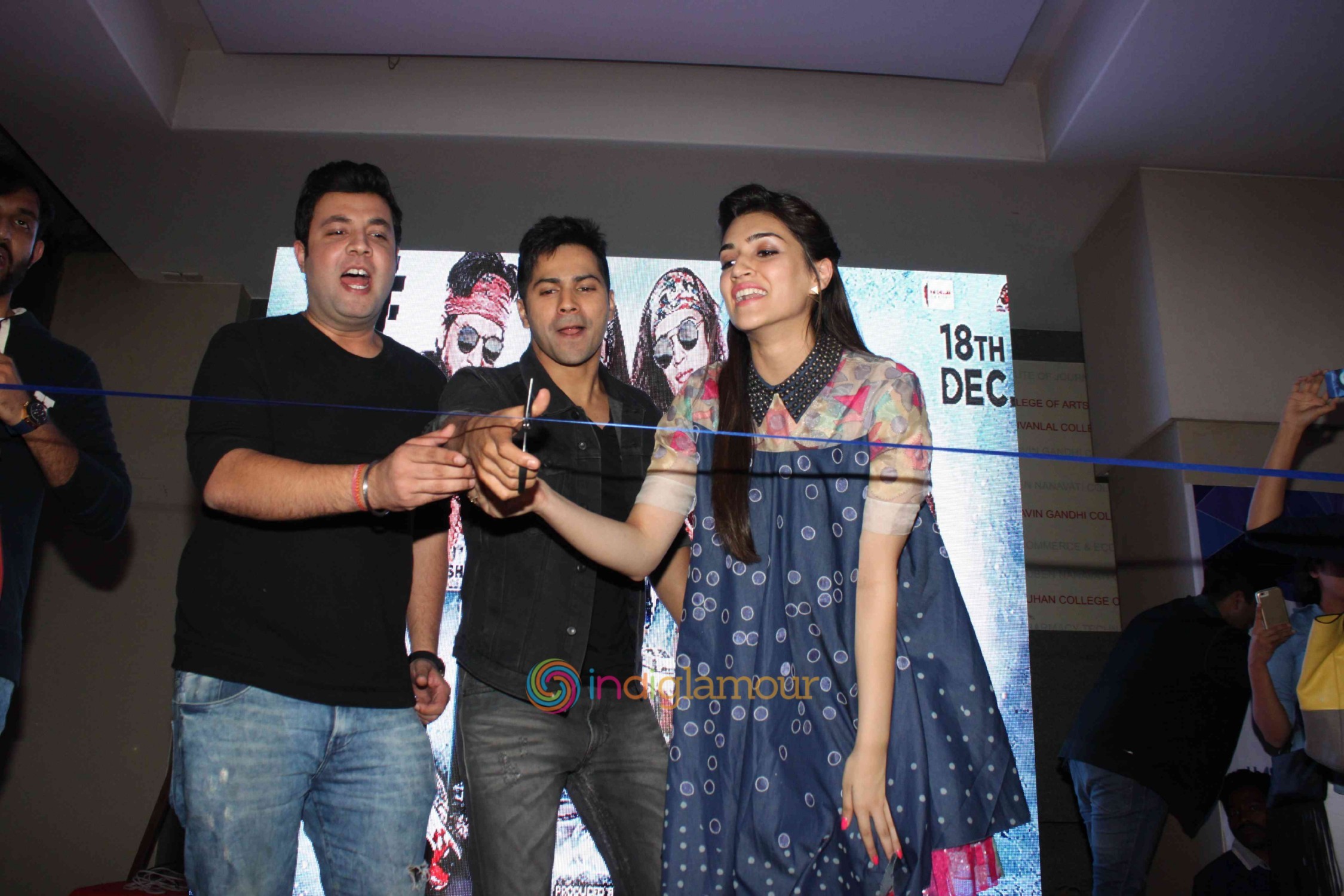 Promotion of Diwale at Mithibai College Event hd photo