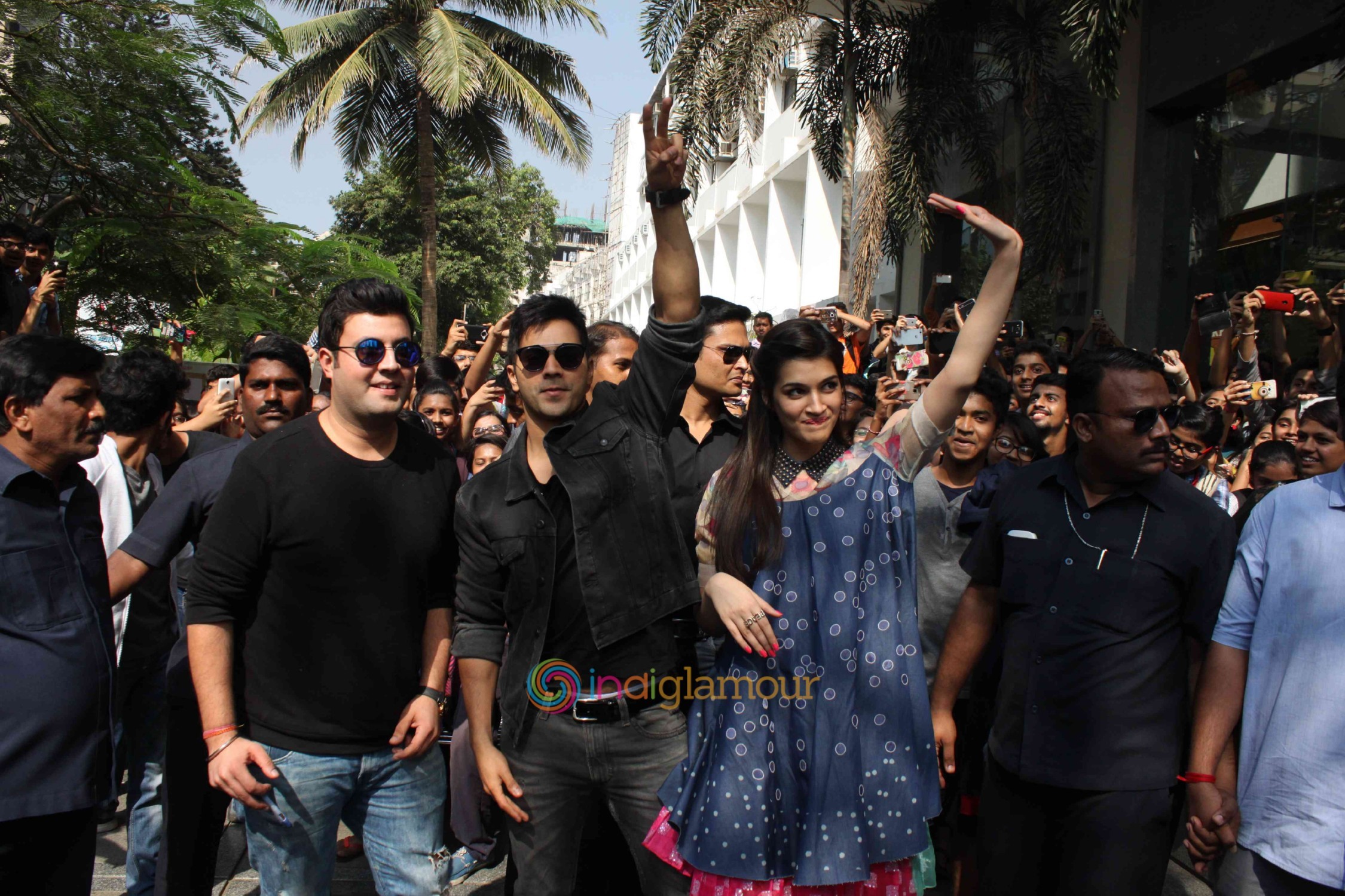 Promotion of Diwale at Mithibai College Event hd photo