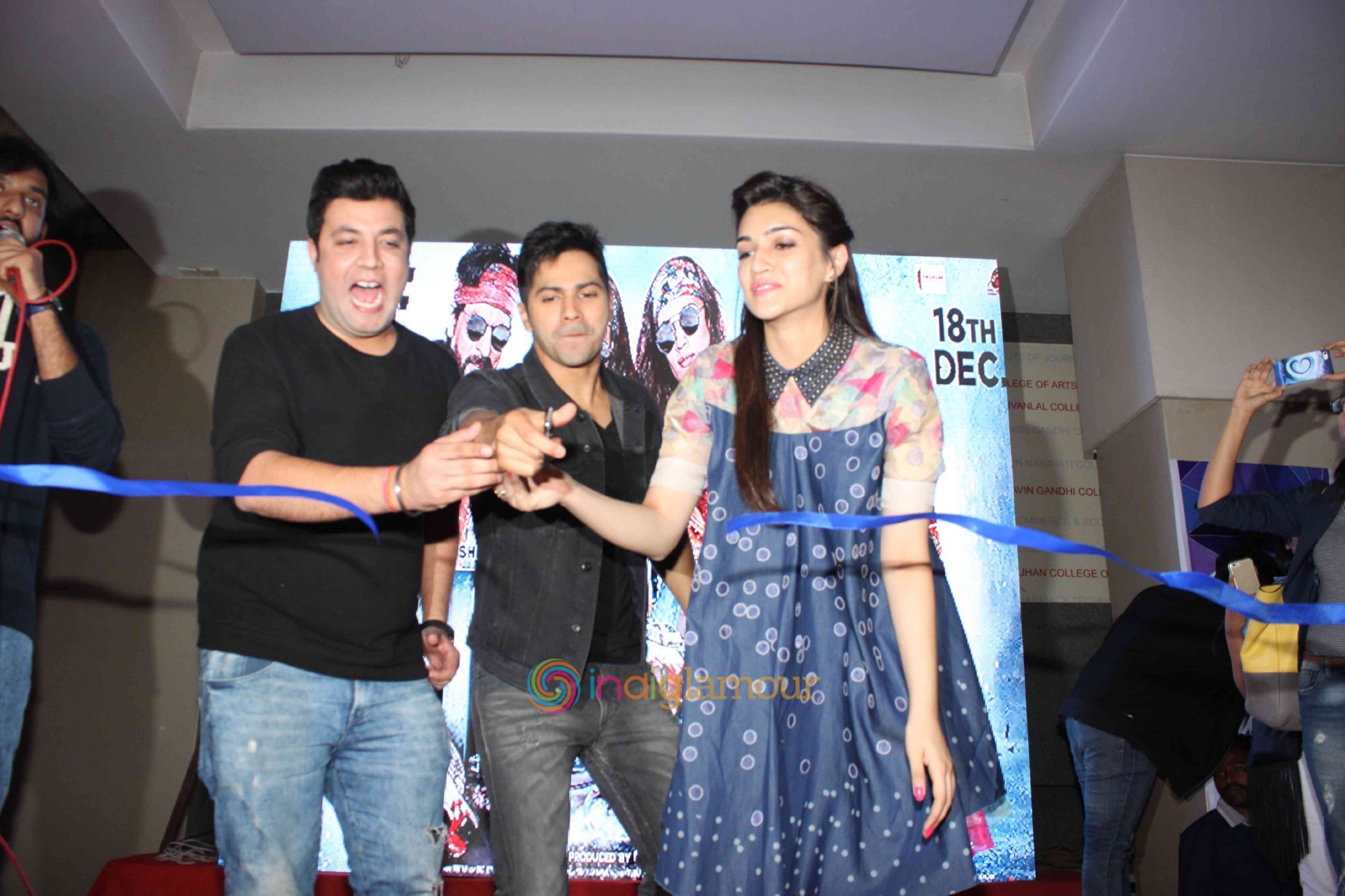 Promotion of Diwale at Mithibai College Event hd photo