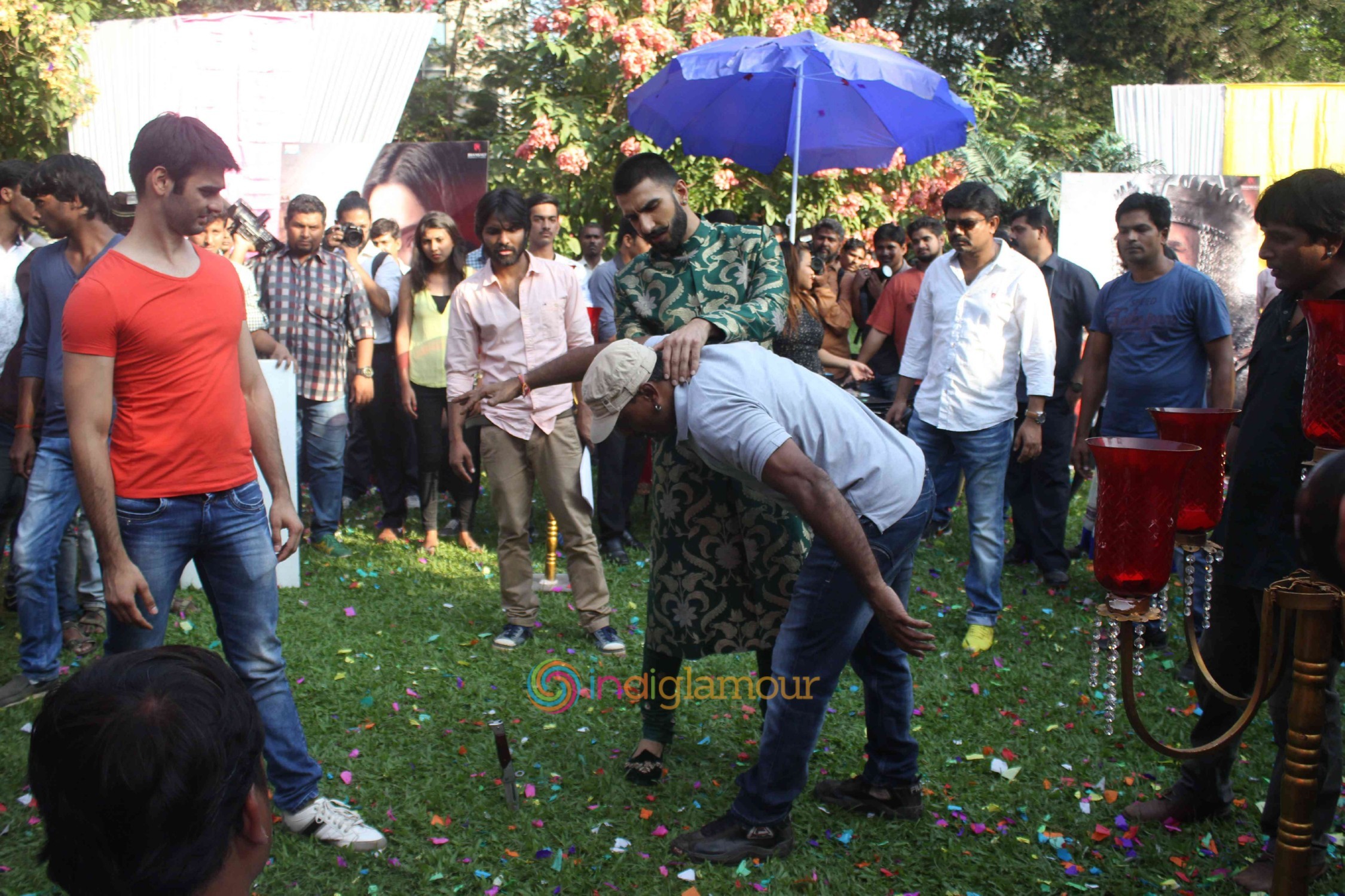 Ranveer Singh and Deepika Padukone on the set of Swaragini Promoting Bajirao Mastani Event hd photo