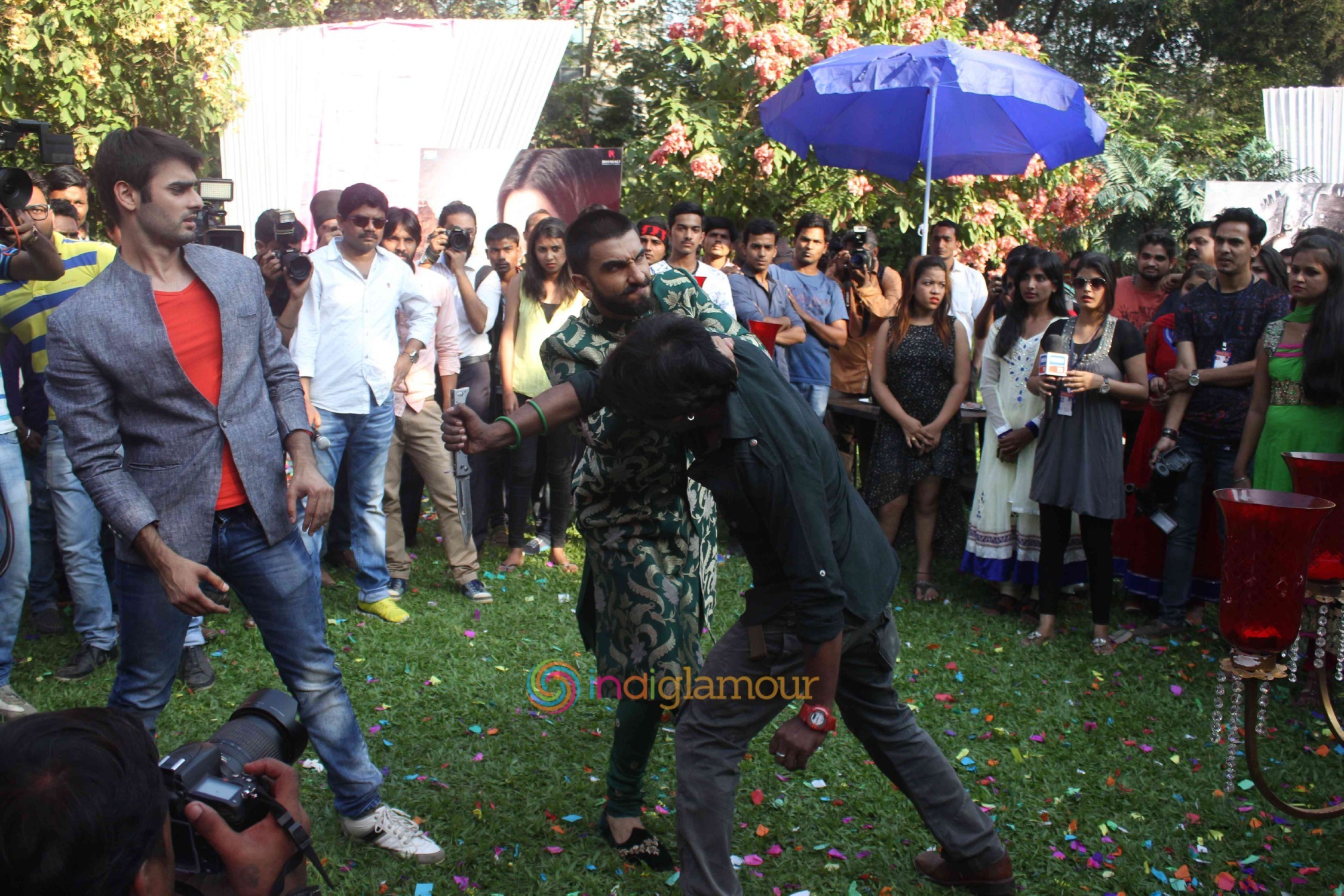 Ranveer Singh and Deepika Padukone on the set of Swaragini Promoting Bajirao Mastani Event hd photo
