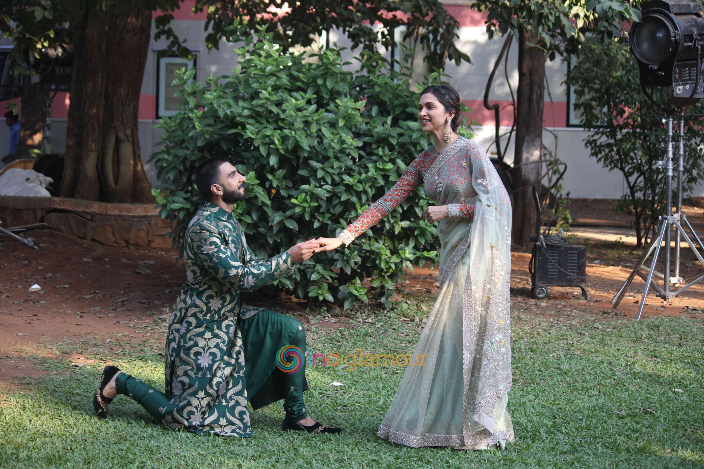 Ranveer Singh and Deepika Padukone on the set of Swaragini Promoting Bajirao Mastani Event hd photo