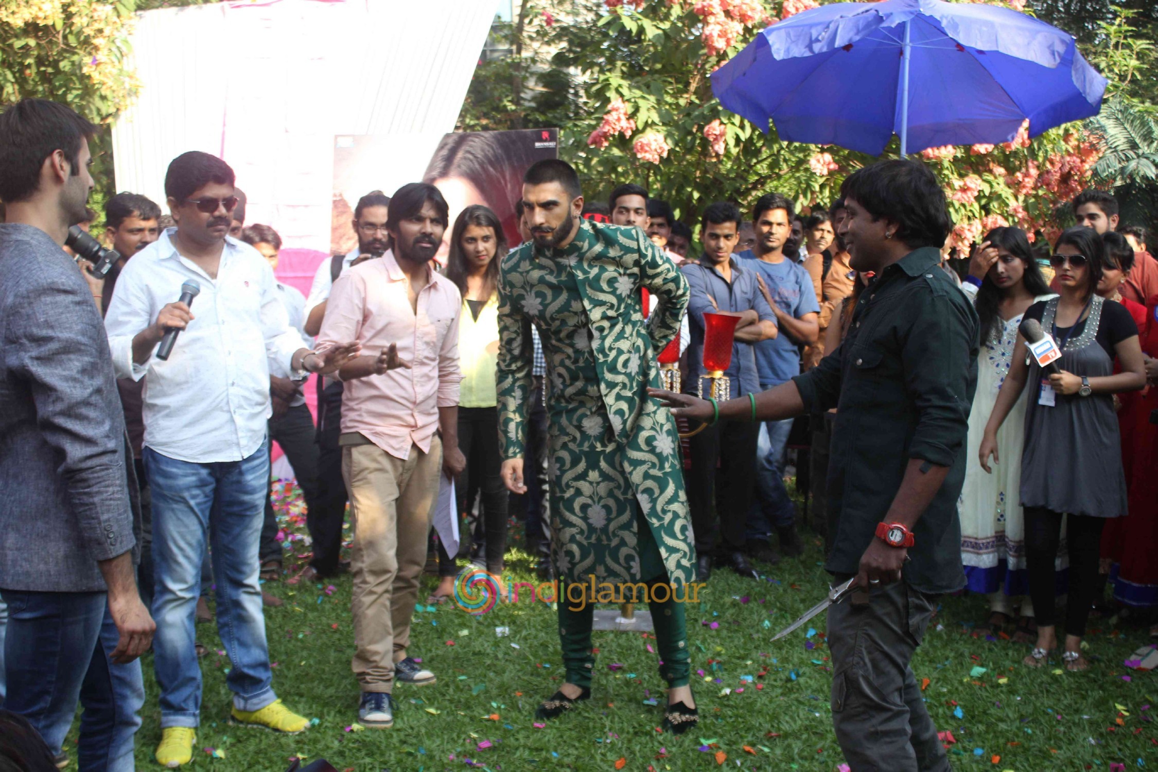 Ranveer Singh and Deepika Padukone on the set of Swaragini Promoting Bajirao Mastani Event hd photo
