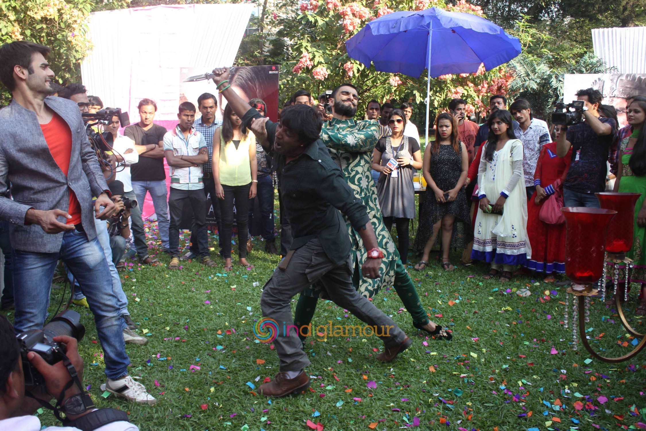 Ranveer Singh and Deepika Padukone on the set of Swaragini Promoting Bajirao Mastani Event hd photo