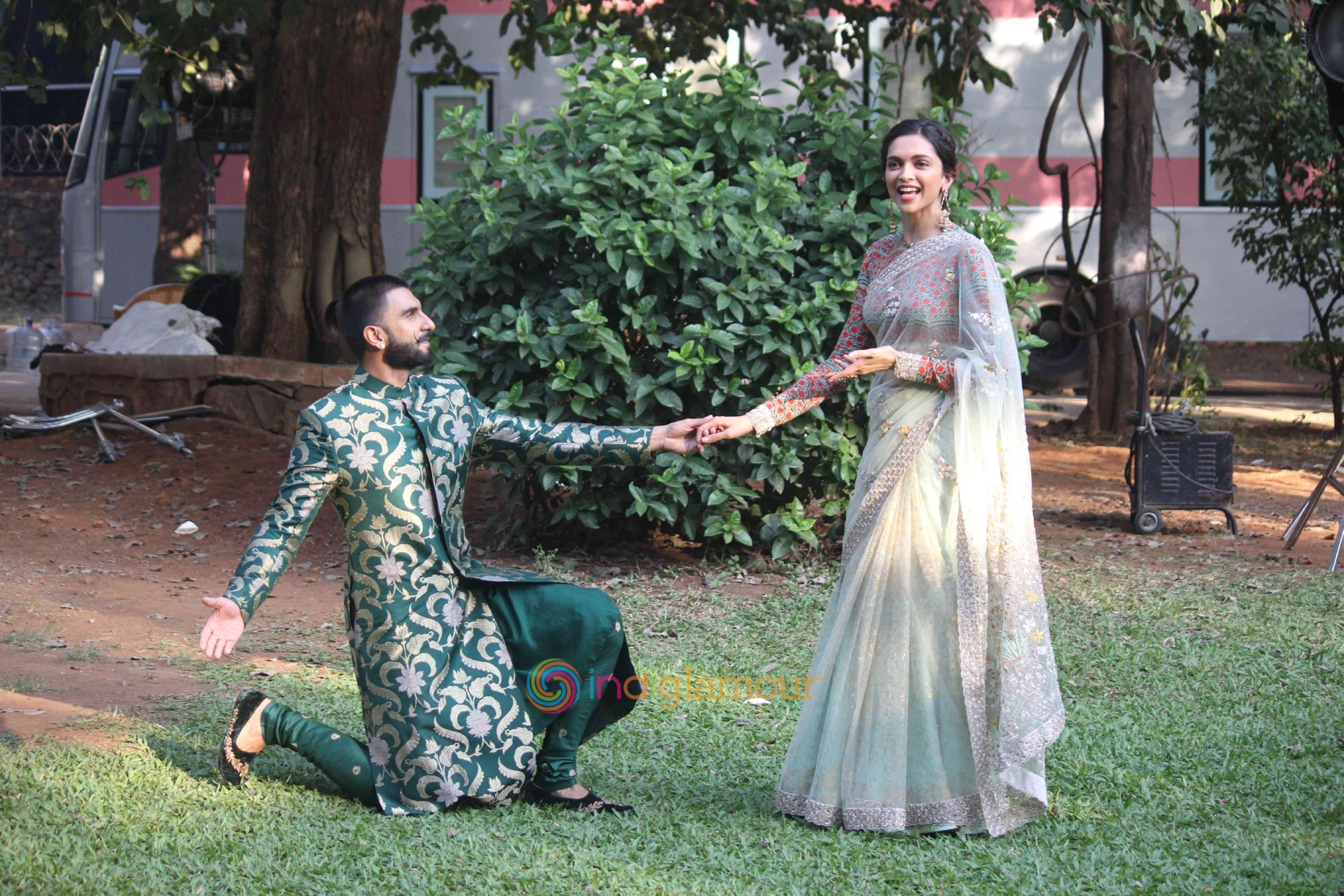 Ranveer Singh and Deepika Padukone on the set of Swaragini Promoting Bajirao Mastani Event hd photo