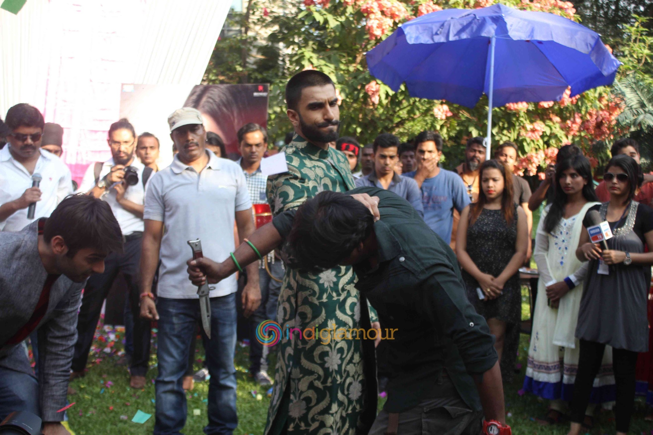 Ranveer Singh and Deepika Padukone on the set of Swaragini Promoting Bajirao Mastani Event hd photo