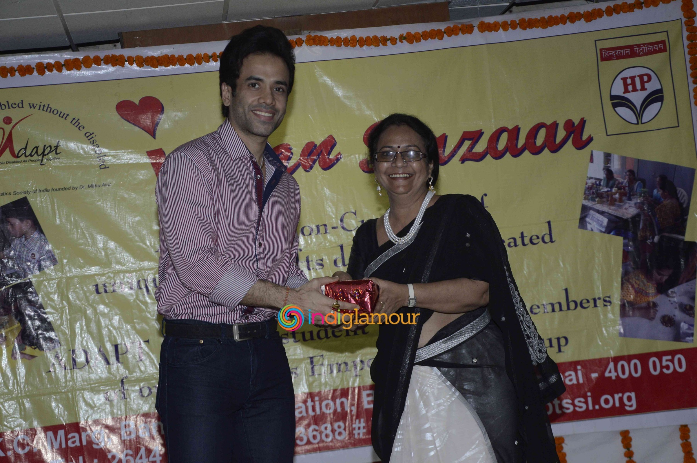 Tusshar Kapoor Inaugurates Exhibition of Handicrafts by Disabled Children Event hd photo