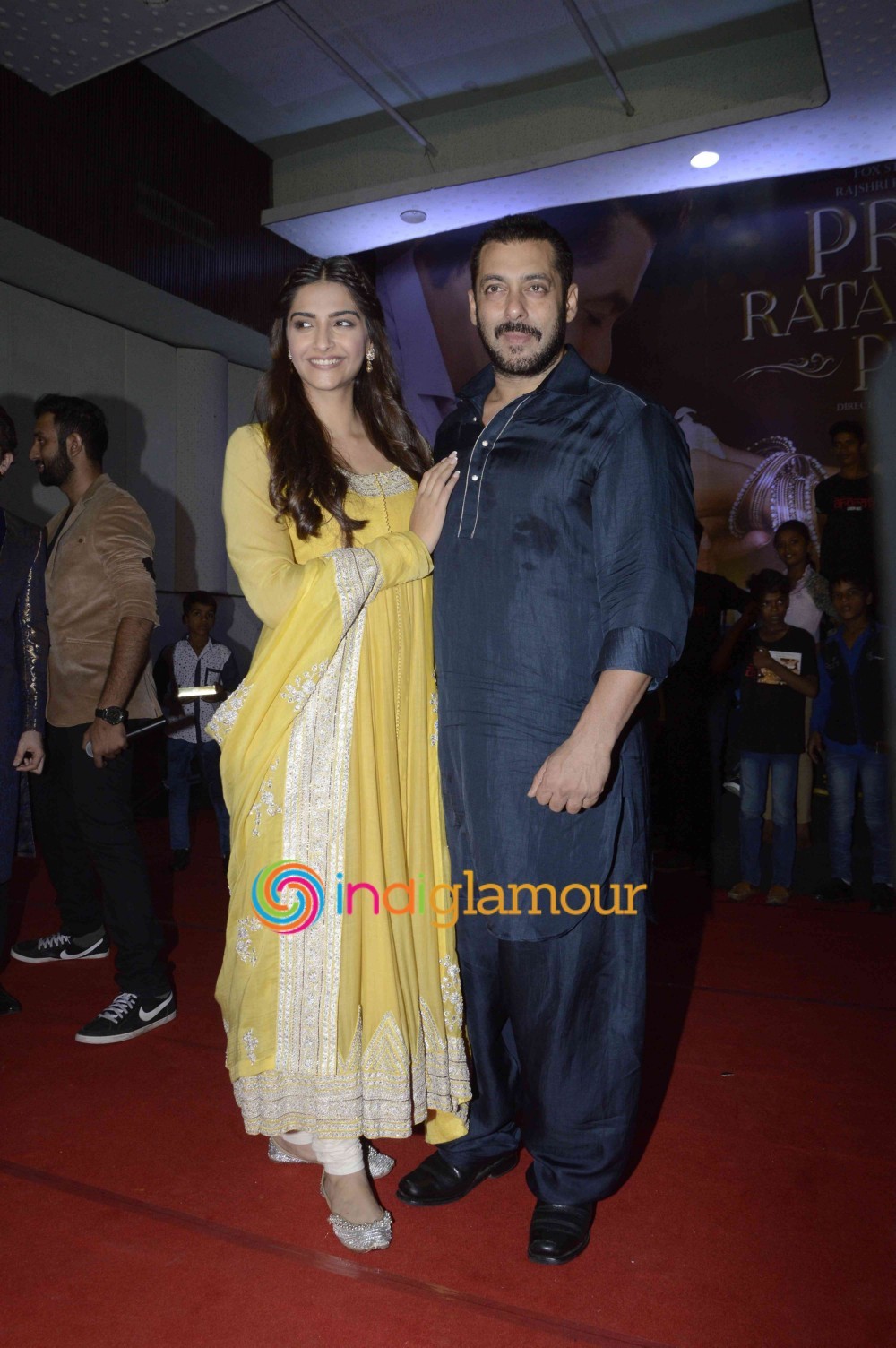 Team of Prem Ratan Dhan Payo Celebrates Diwali with Dharavi Rocks Band Event hd photo