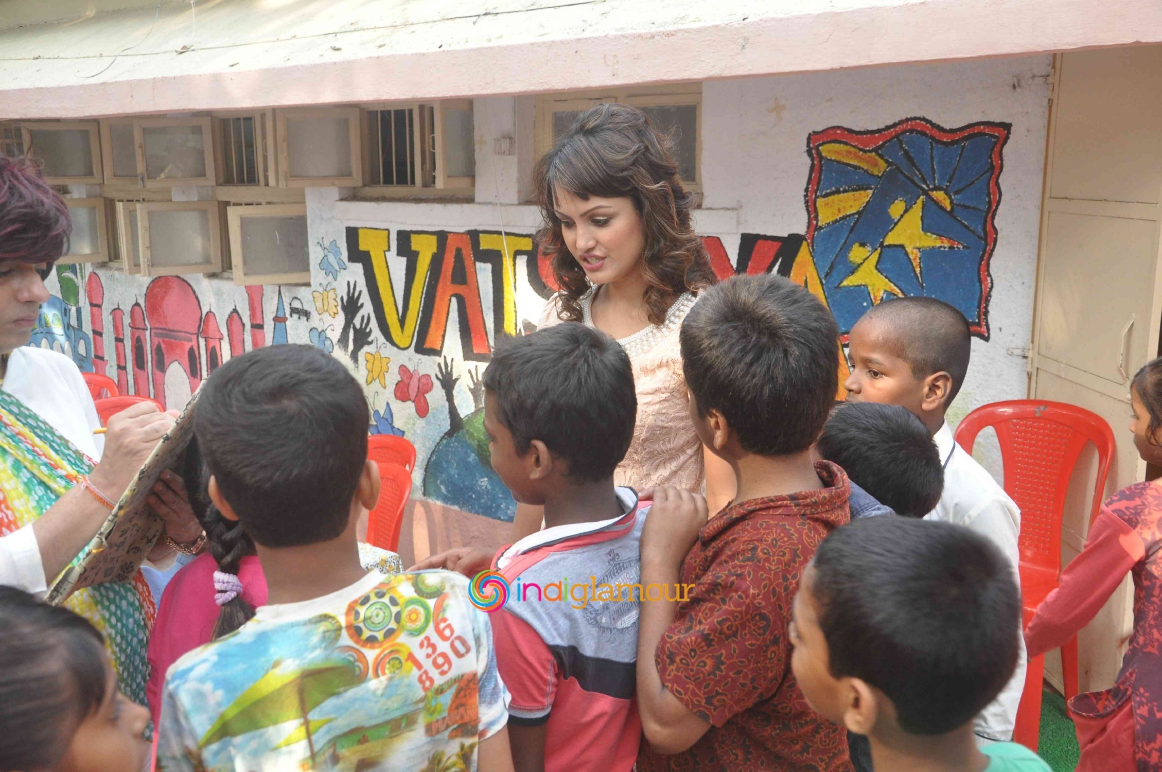 Launch of Nisha Rawal's Song Choti Si Asha Event hd photo