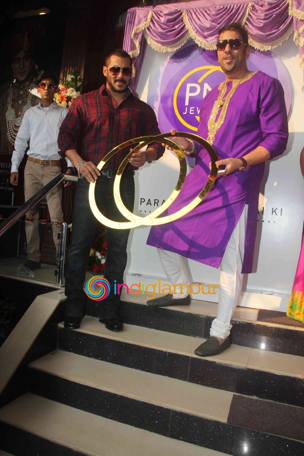 Salman Khan and Sonam Kapoor Launch PNG Jewellers Logo Parampara Achai Ki Event hd photo