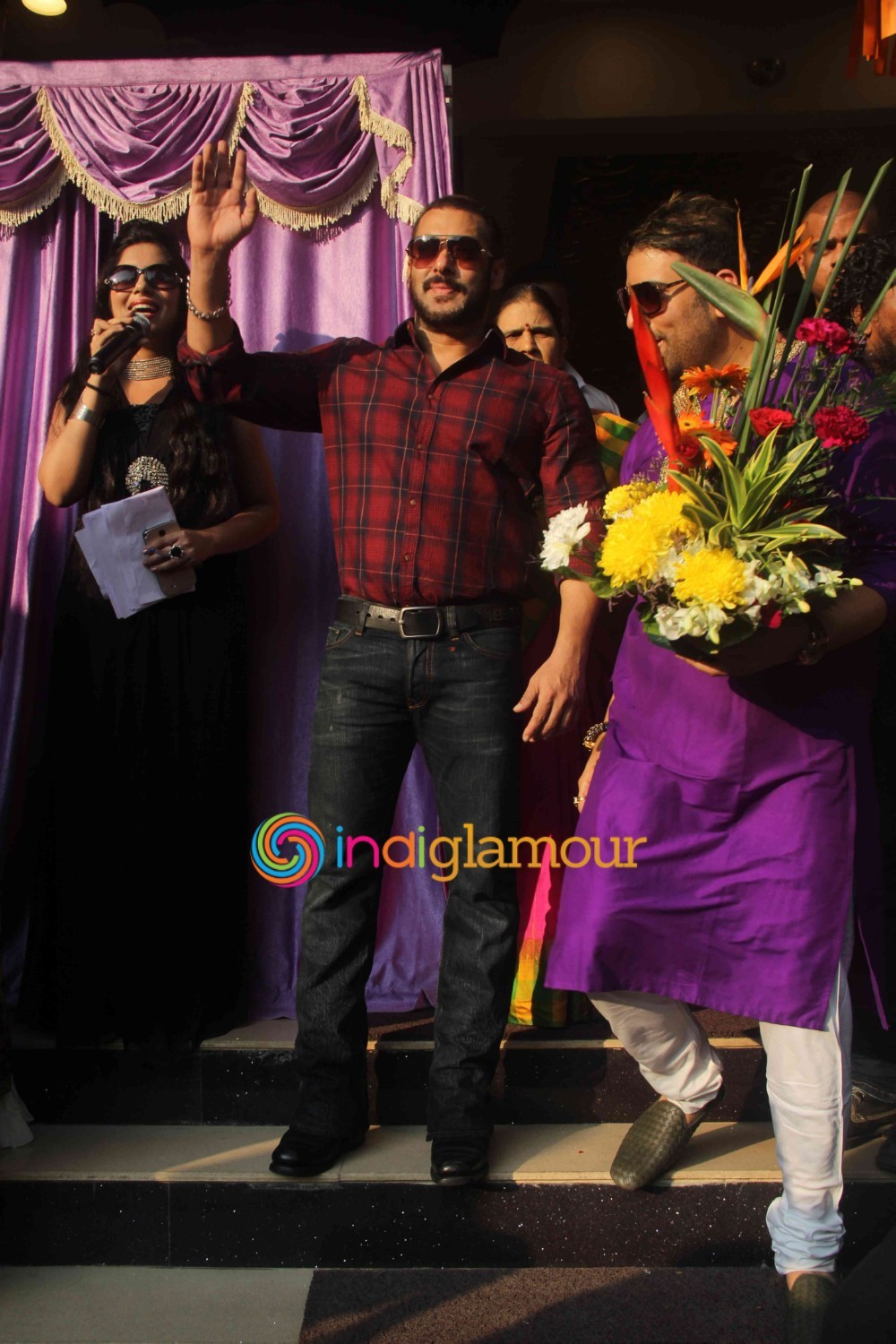 Salman Khan and Sonam Kapoor Launch PNG Jewellers Logo Parampara Achai Ki Event hd photo
