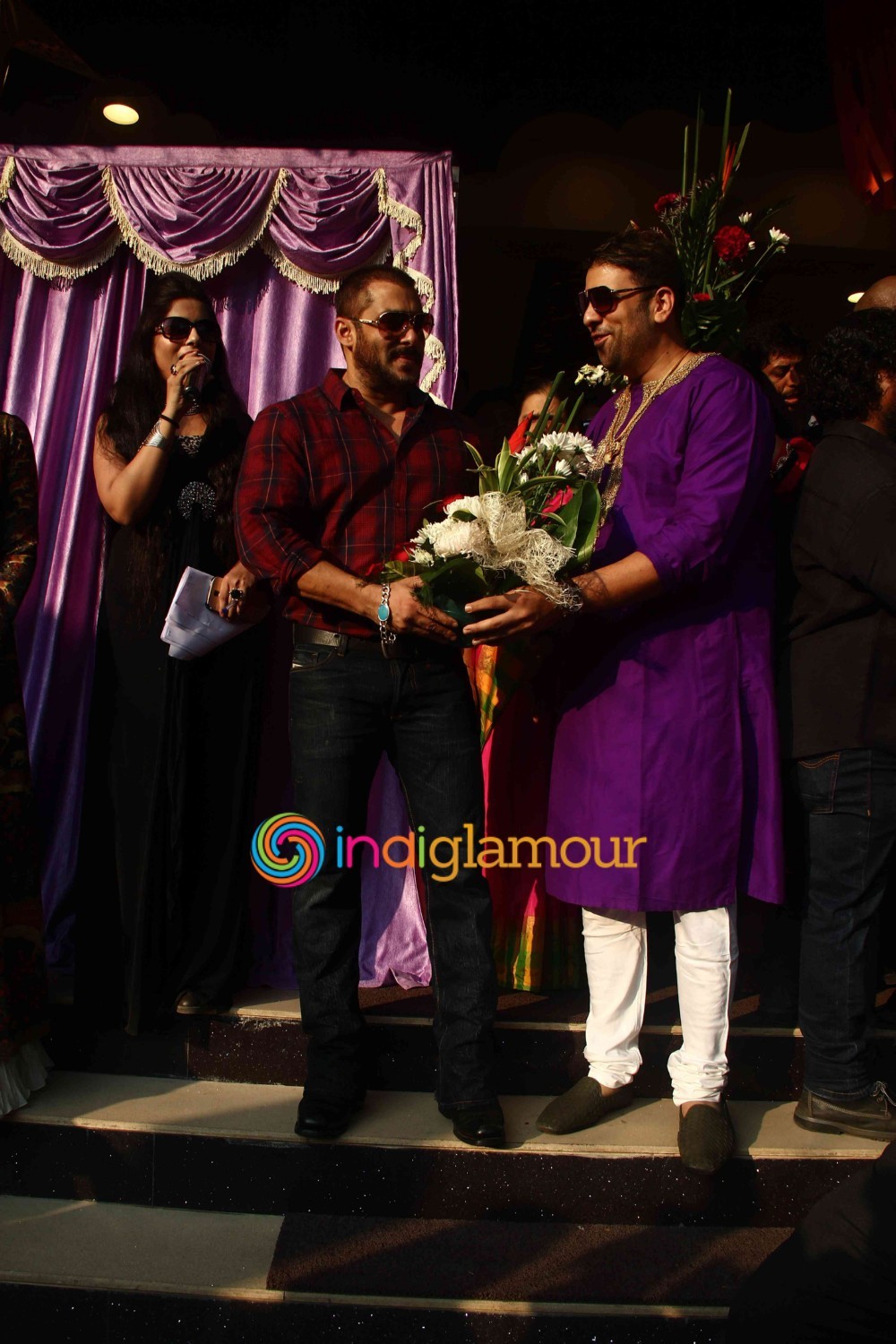 Salman Khan and Sonam Kapoor Launch PNG Jewellers Logo Parampara Achai Ki Event hd photo