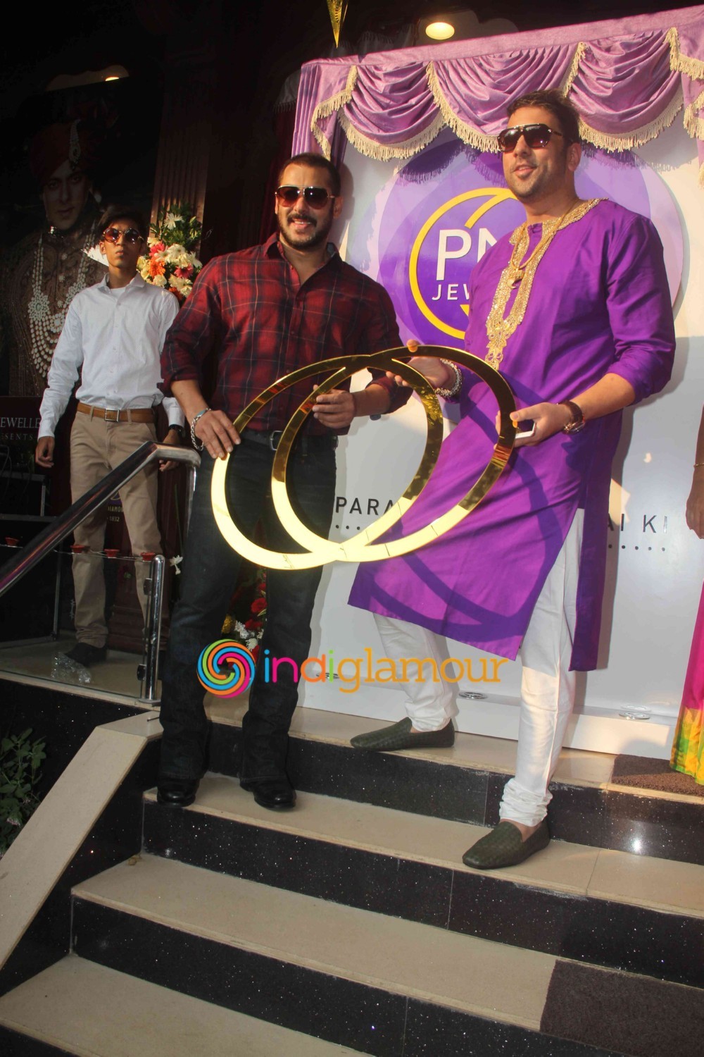 Salman Khan and Sonam Kapoor Launch PNG Jewellers Logo Parampara Achai Ki Event hd photo