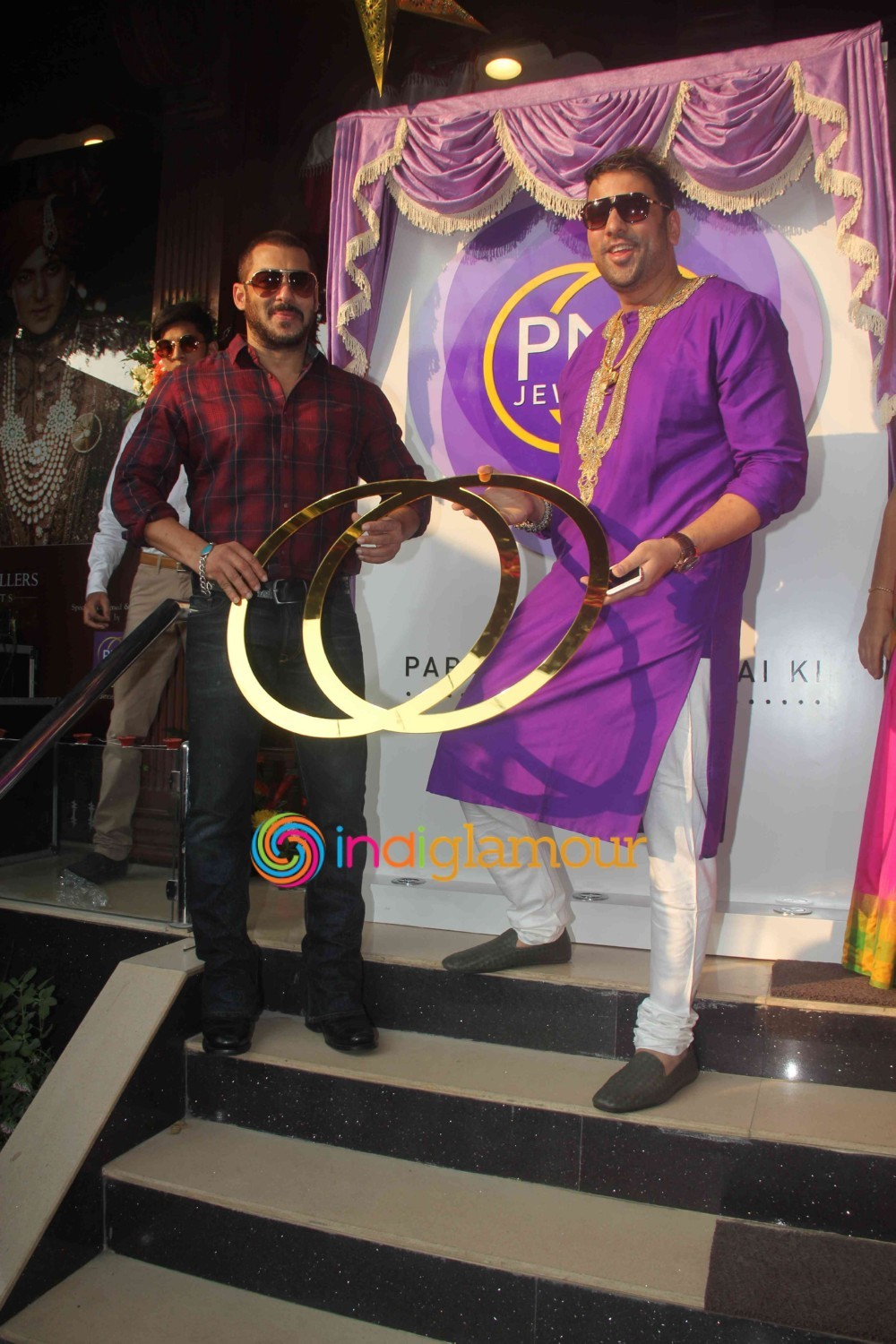 Salman Khan and Sonam Kapoor Launch PNG Jewellers Logo Parampara Achai Ki Event hd photo
