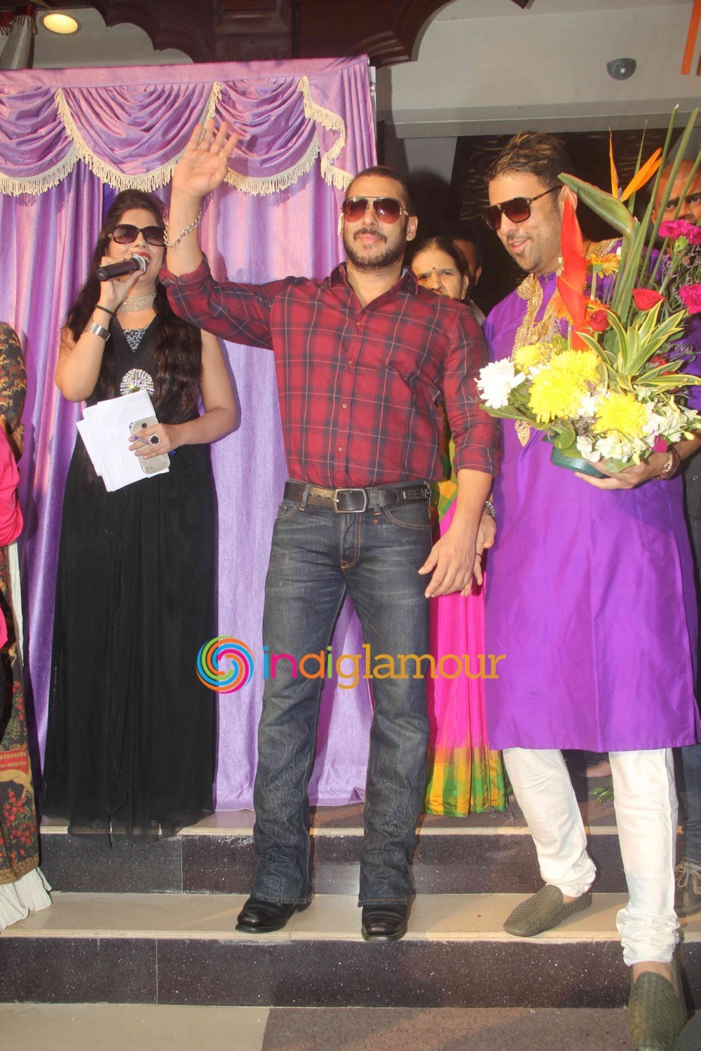 Salman Khan and Sonam Kapoor Launch PNG Jewellers Logo Parampara Achai Ki Event hd photo
