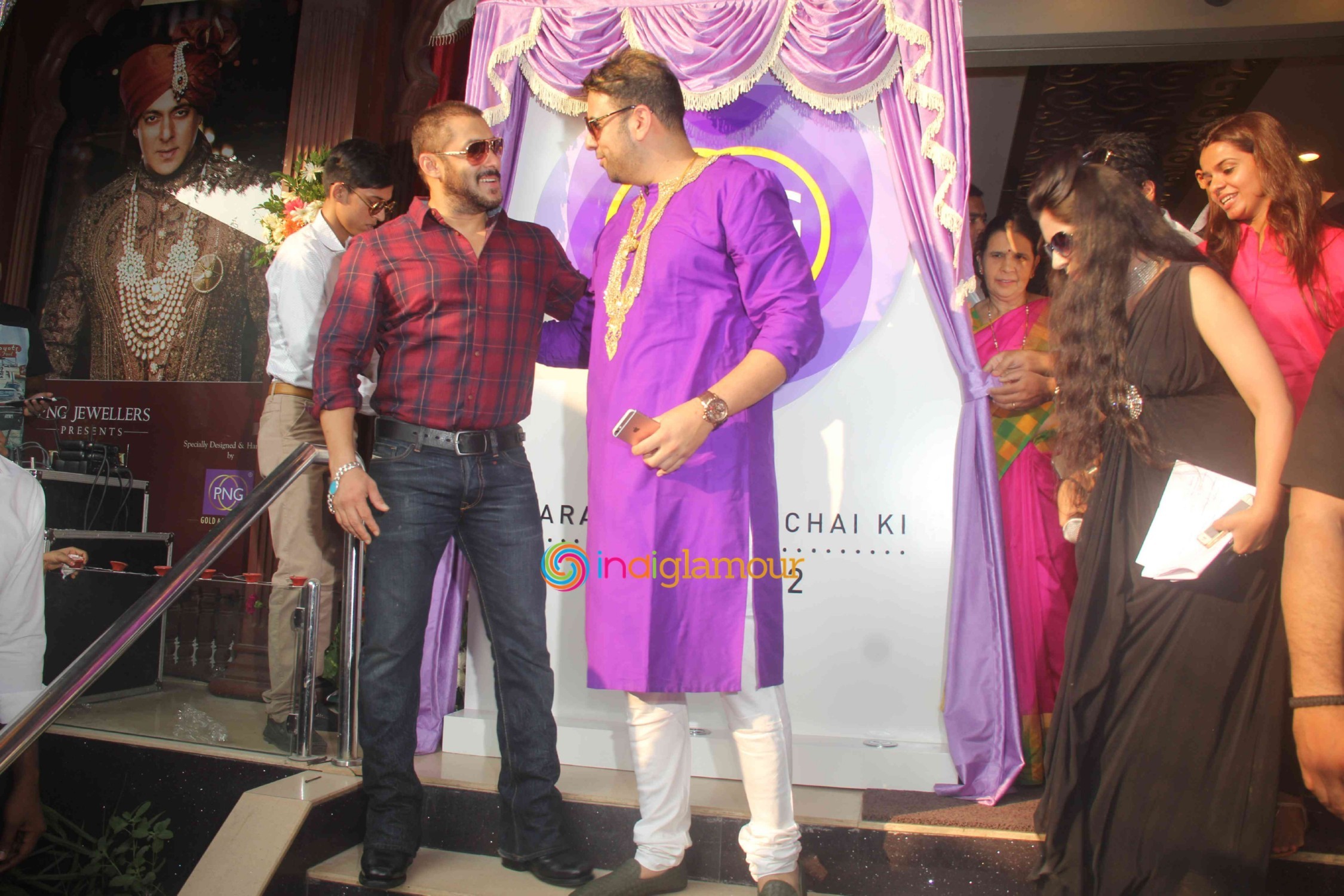 Salman Khan and Sonam Kapoor Launch PNG Jewellers Logo Parampara Achai Ki Event hd photo