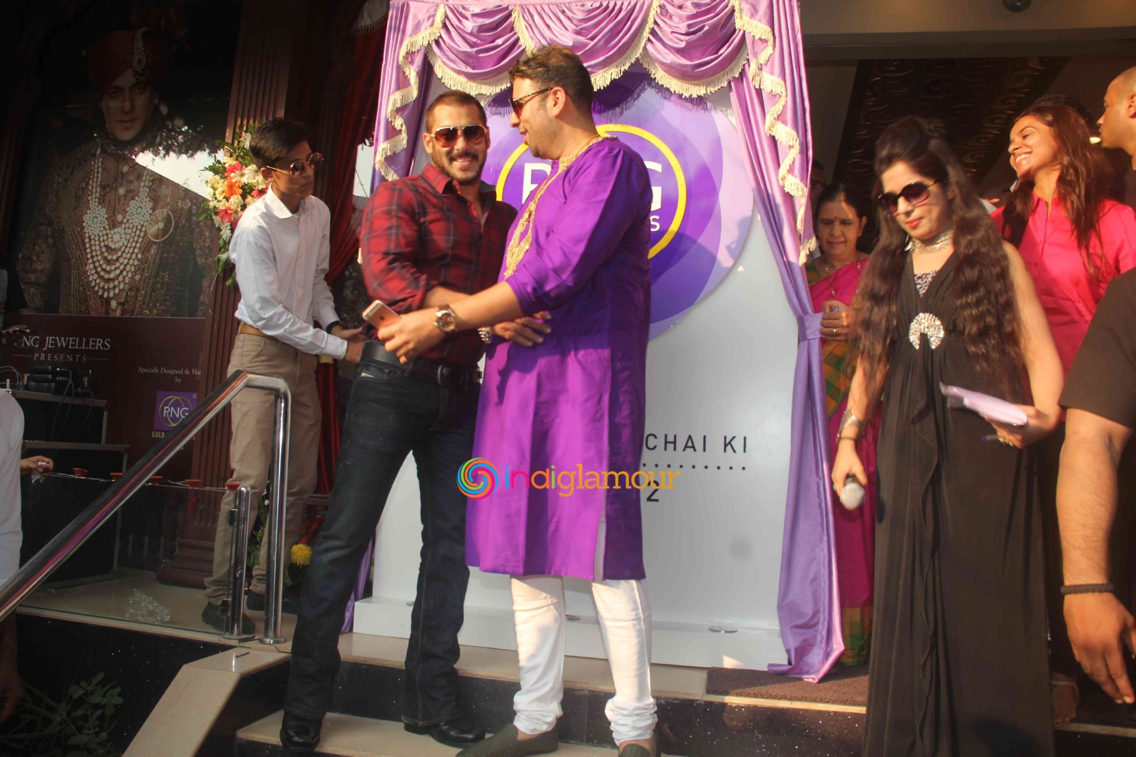 Salman Khan and Sonam Kapoor Launch PNG Jewellers Logo Parampara Achai Ki Event hd photo