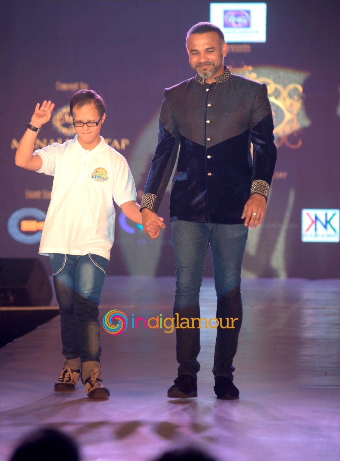 Star Walk Fashion Show Event Event hd photo