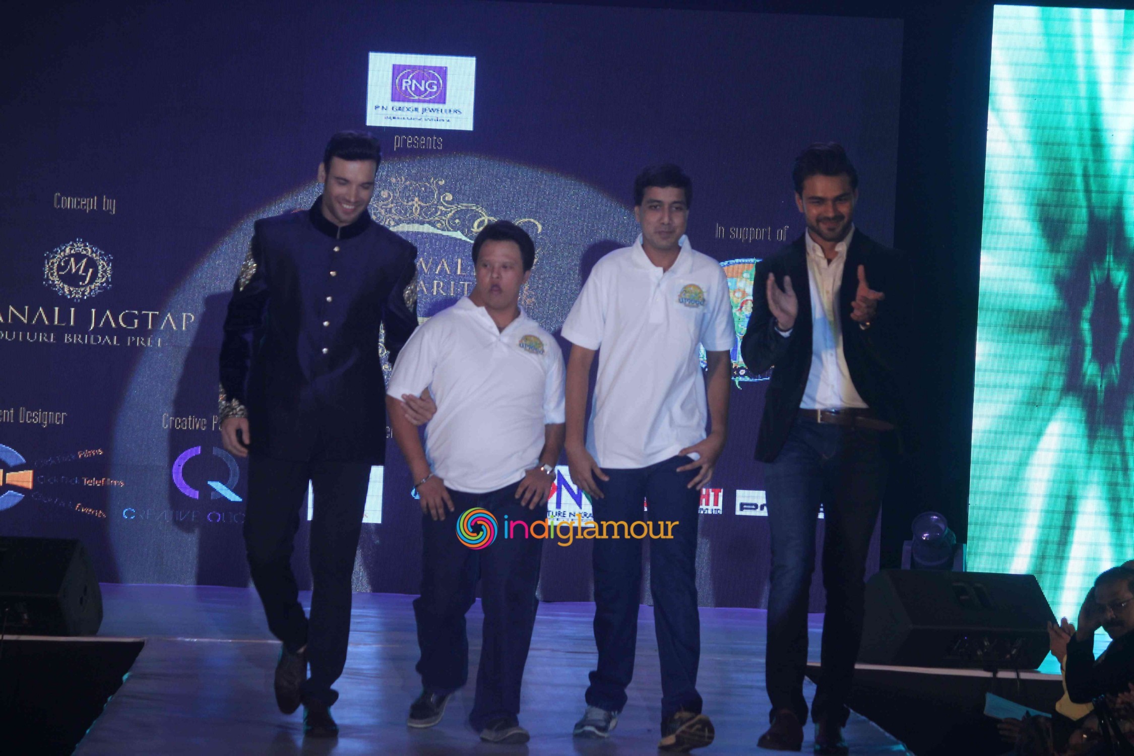 Star Walk Fashion Show by Designer Manali Jagtap In Aid of Umeed Foundation Event hd photo