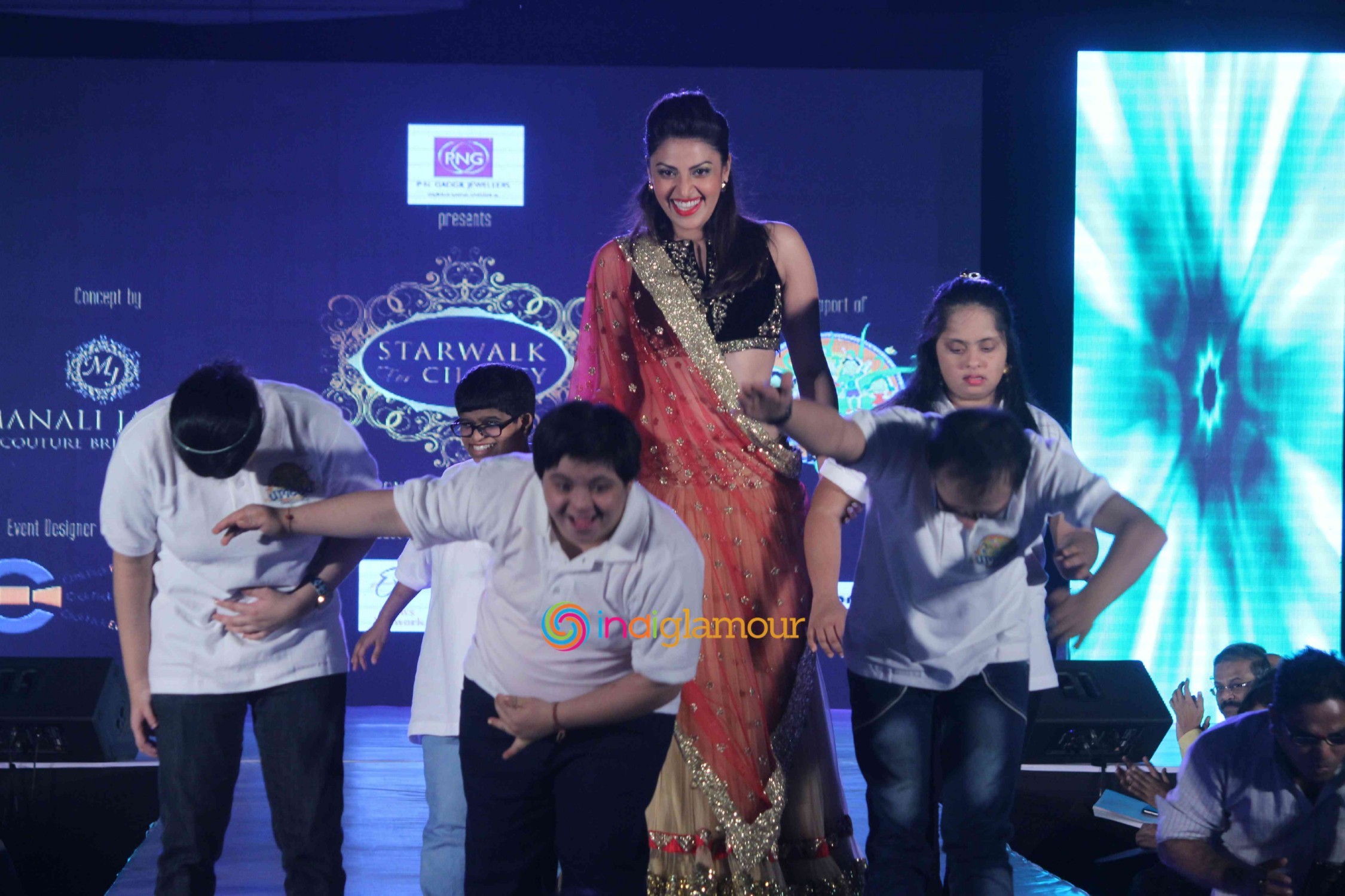 Star Walk Fashion Show by Designer Manali Jagtap In Aid of Umeed Foundation Event hd photo