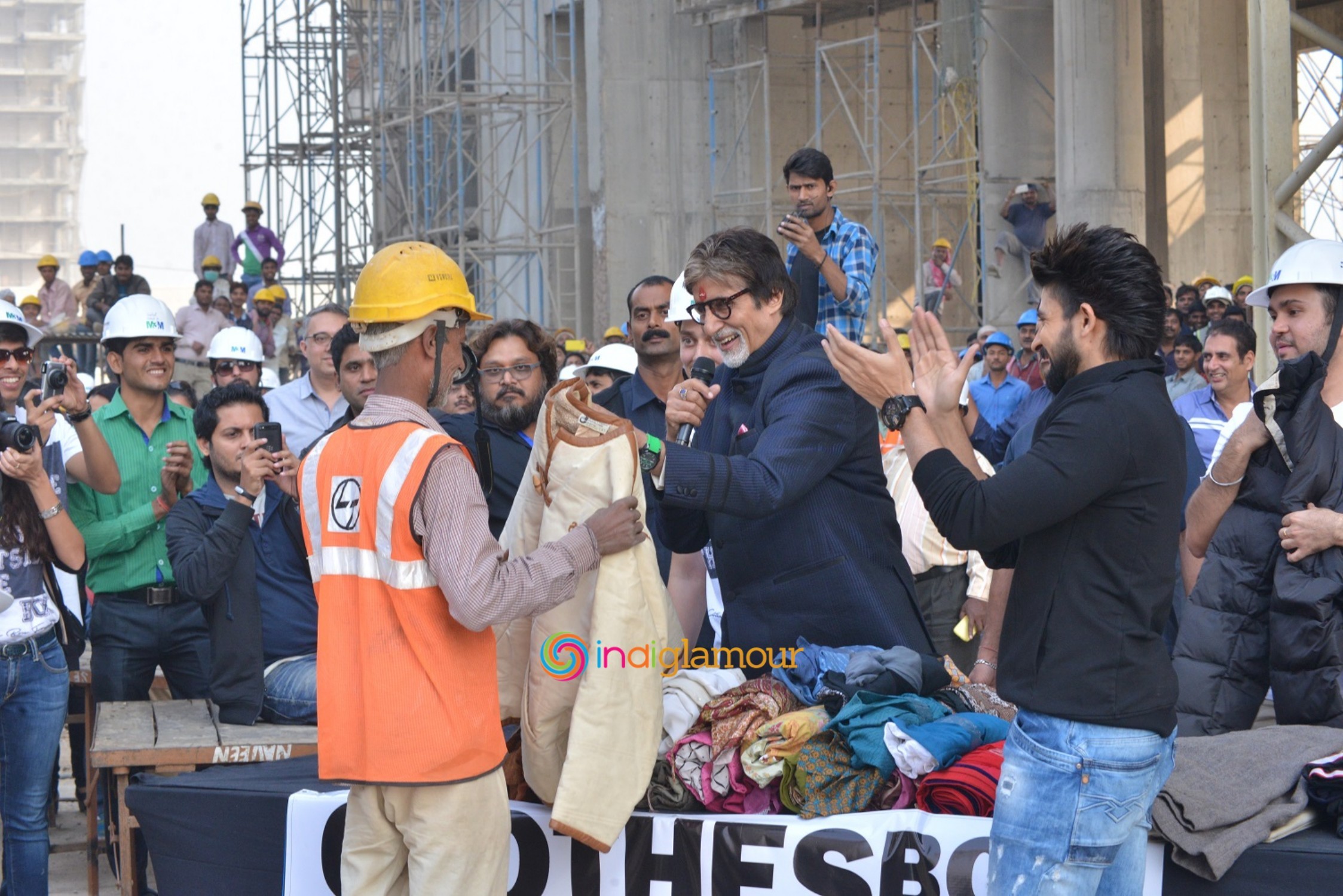 Big B Spreads Warmth in the Delhi Winter with Aaj Ki Raat Hai Zindagi Heroes Event hd photo