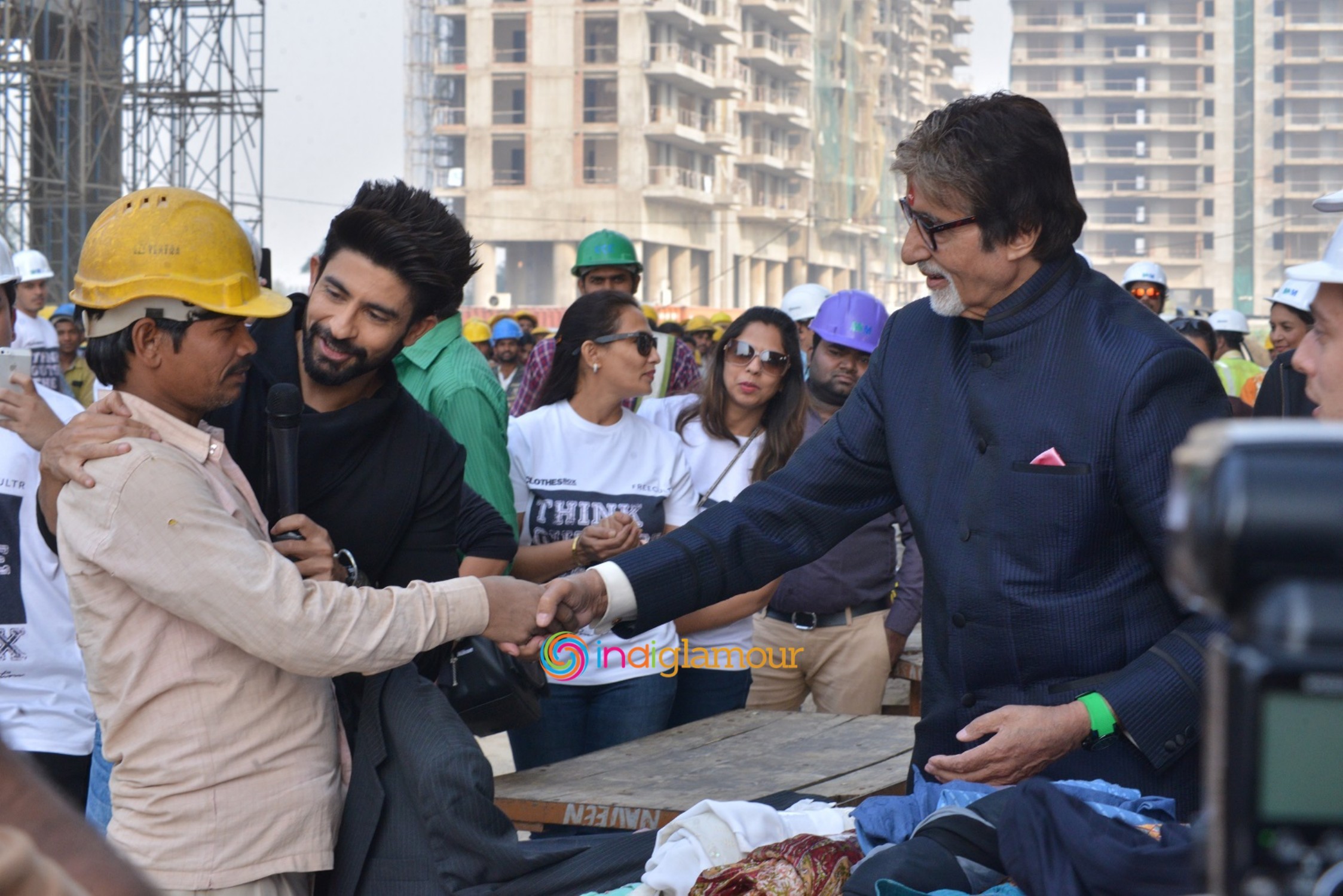 Big B Spreads Warmth in the Delhi Winter with Aaj Ki Raat Hai Zindagi Heroes Event hd photo