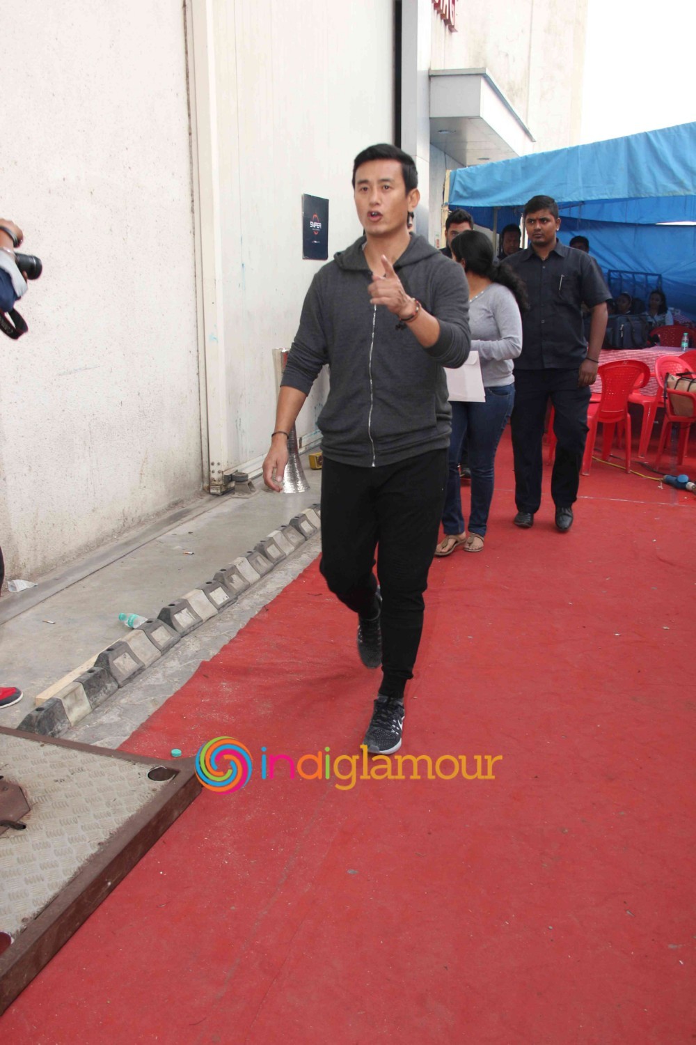Varun Dhawan and Baichung Bhutia Shoot Ponds Men Ad Event hd photo