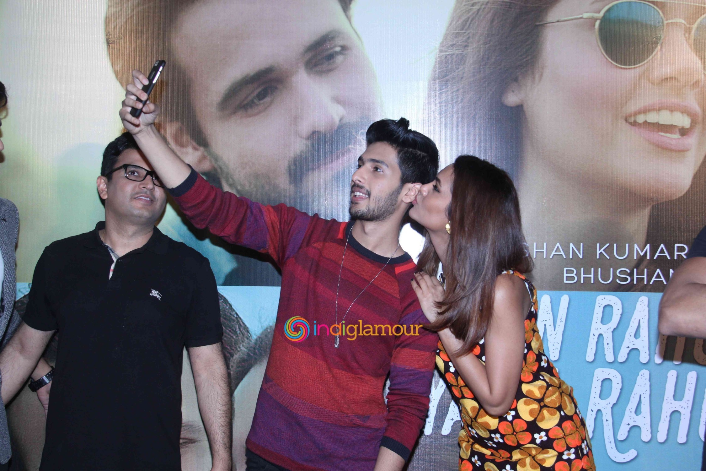 Main Rahoon Ya Na Rahoon Music Video Launch Event Event hd photo
