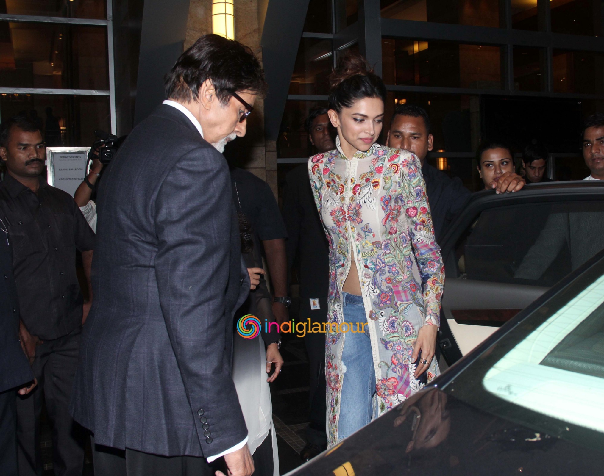 Amitabh Bachchan, Deepika Padukone and Sonakshi Sinha at Sony TV Party Event hd photo