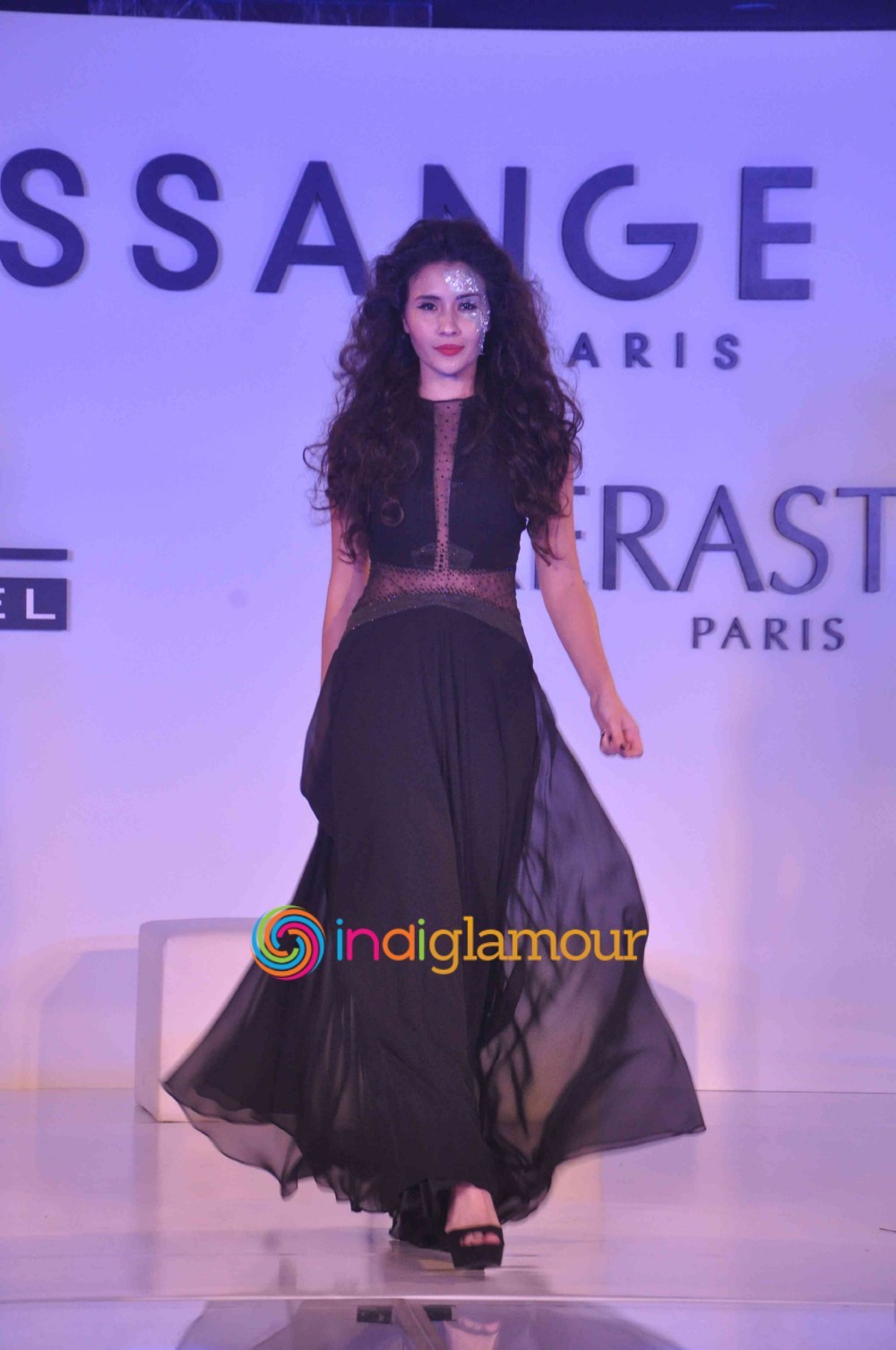 Jacqueline Fernandez Celebrate Dessange Paris 2nd Anniversary Event hd photo