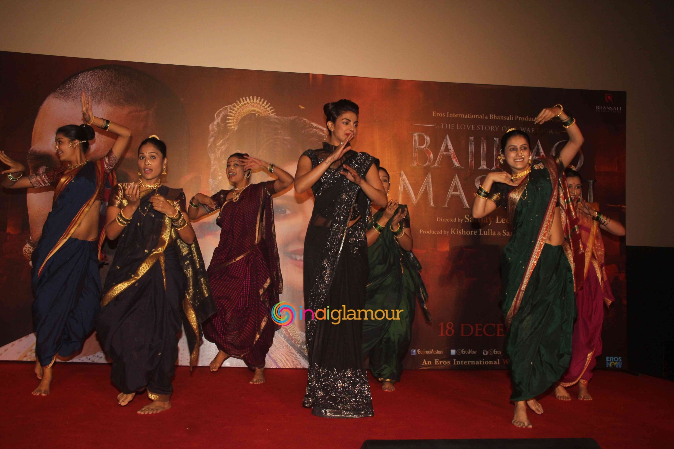 Ranveer Singh and Priyanka Chopra Celebrate Magic of Bajirao Mastani with Media at Pvr Mumbai Event hd photo