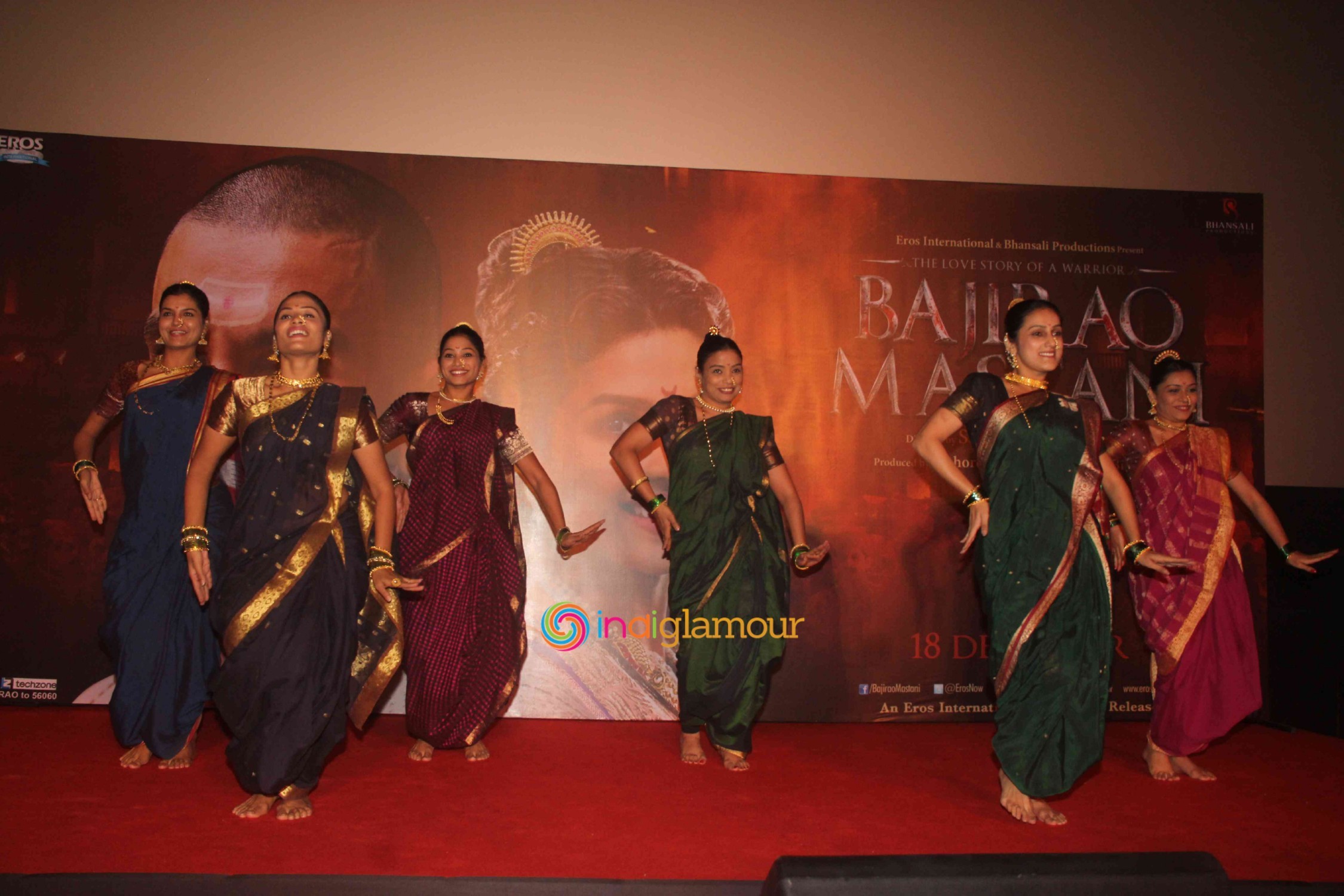 Ranveer Singh and Priyanka Chopra Celebrate Magic of Bajirao Mastani with Media at Pvr Mumbai Event hd photo