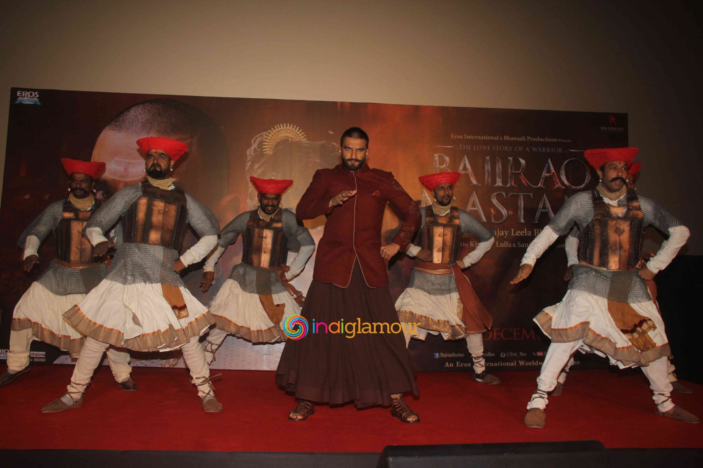 Ranveer Singh and Priyanka Chopra Celebrate Magic of Bajirao Mastani with Media at Pvr Mumbai Event hd photo