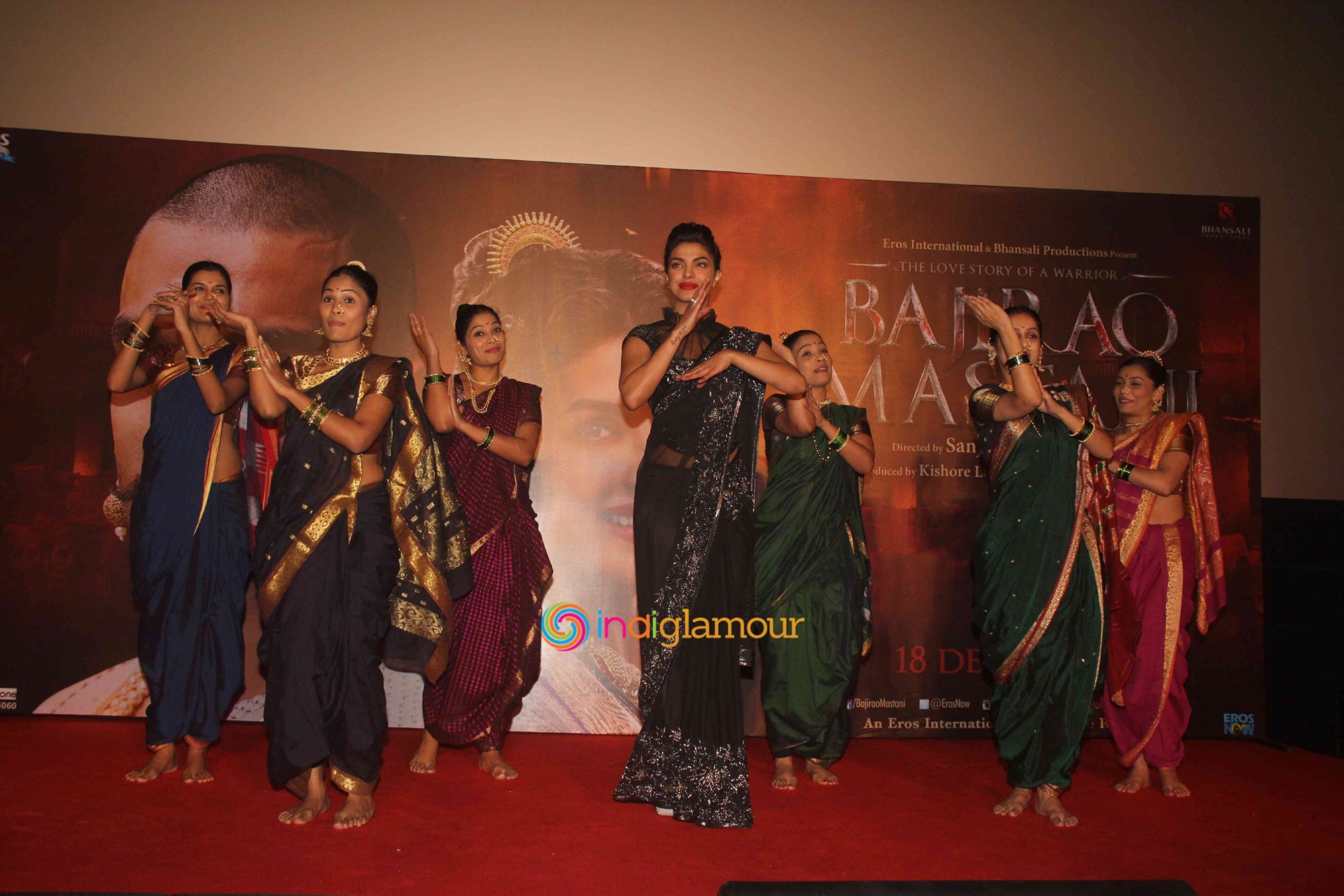 Ranveer Singh and Priyanka Chopra Celebrate Magic of Bajirao Mastani with Media at Pvr Mumbai Event hd photo